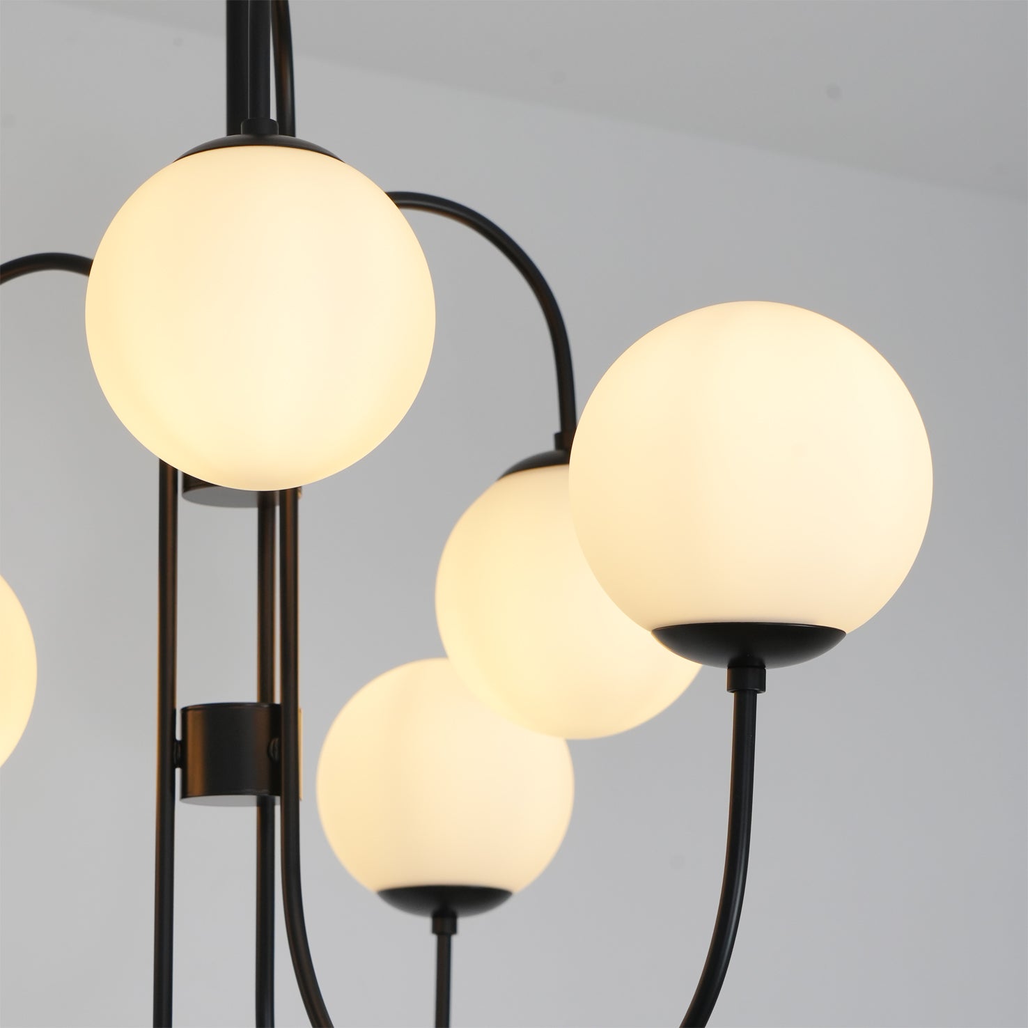 Lustra Chandelier Brass Globe Cluster Curved Arm - Letslighting