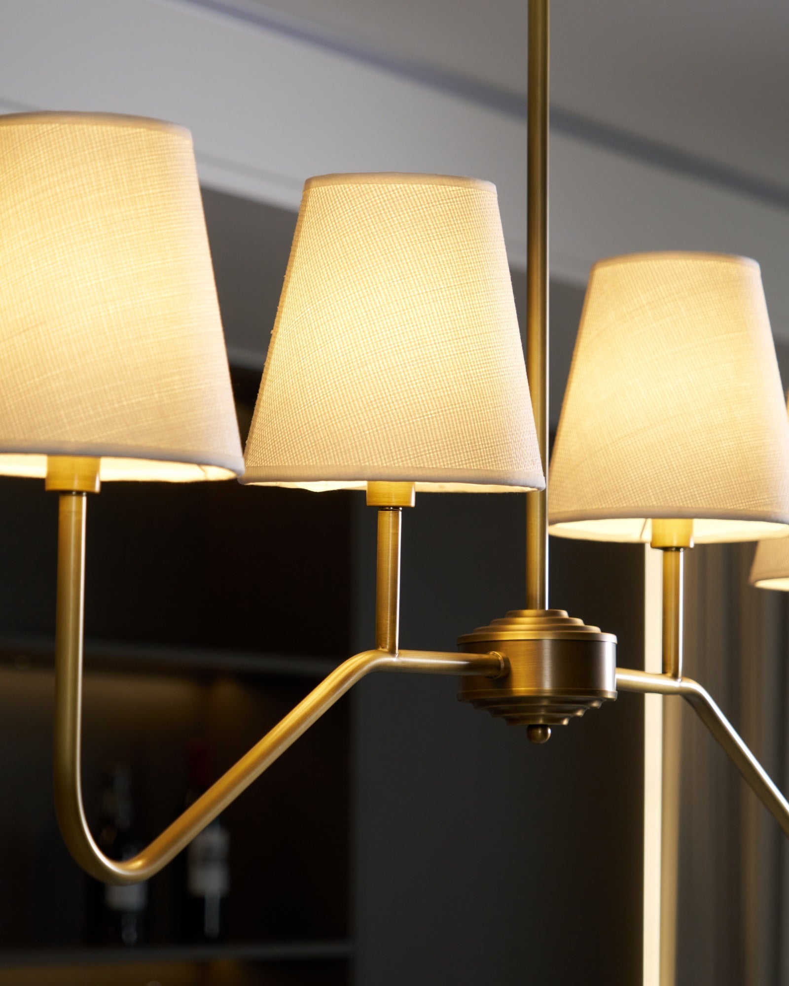 Lustra Chandelier Brass Curved Beige Linear - Letslighting
