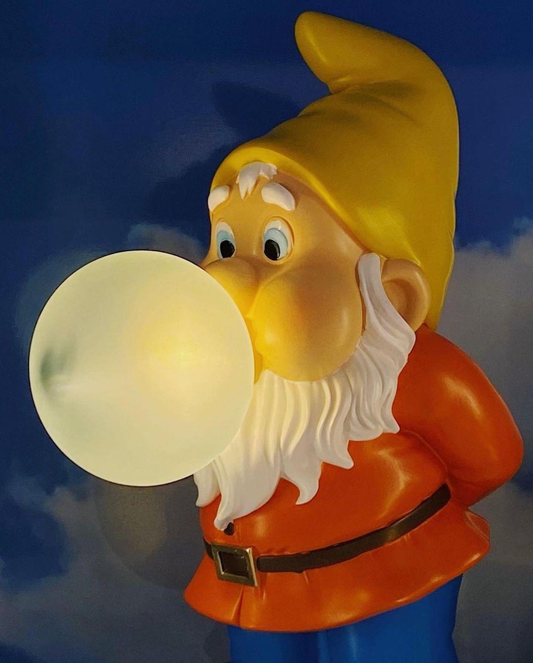 Brisa Resin Playful Table Lamp - Letslighting