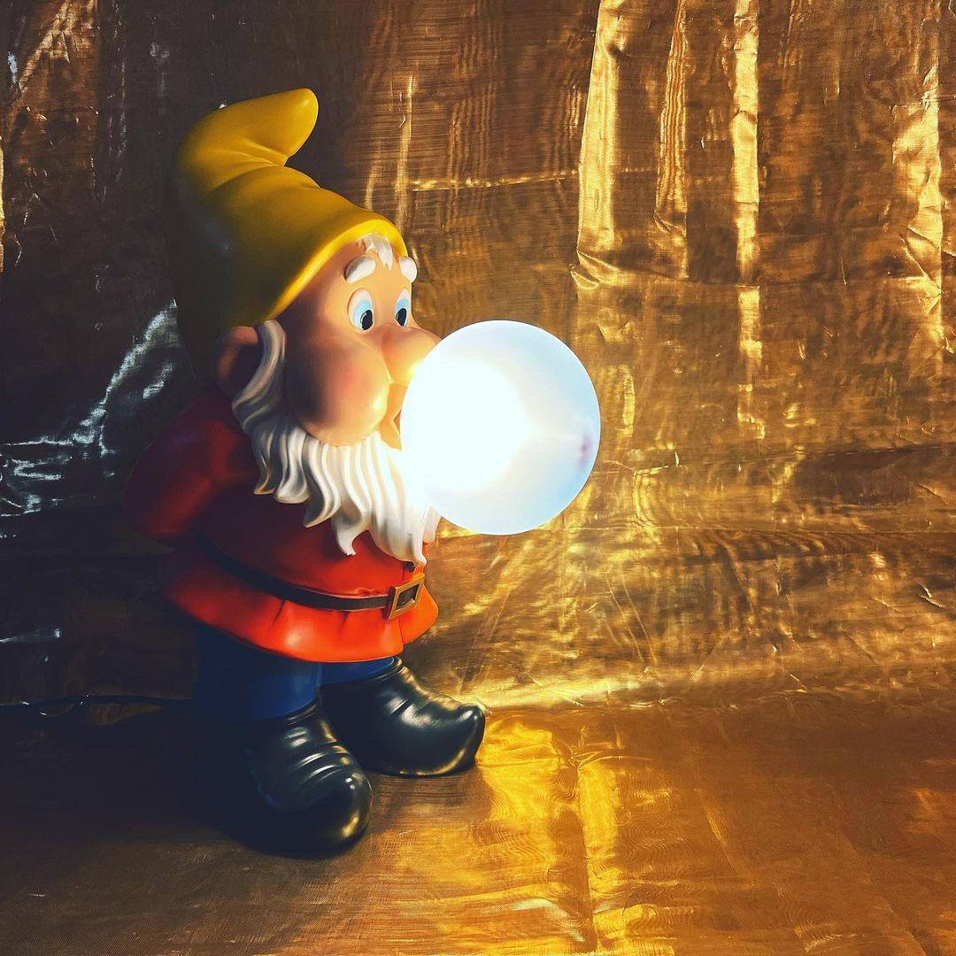 Brisa Resin Playful Table Lamp - Letslighting