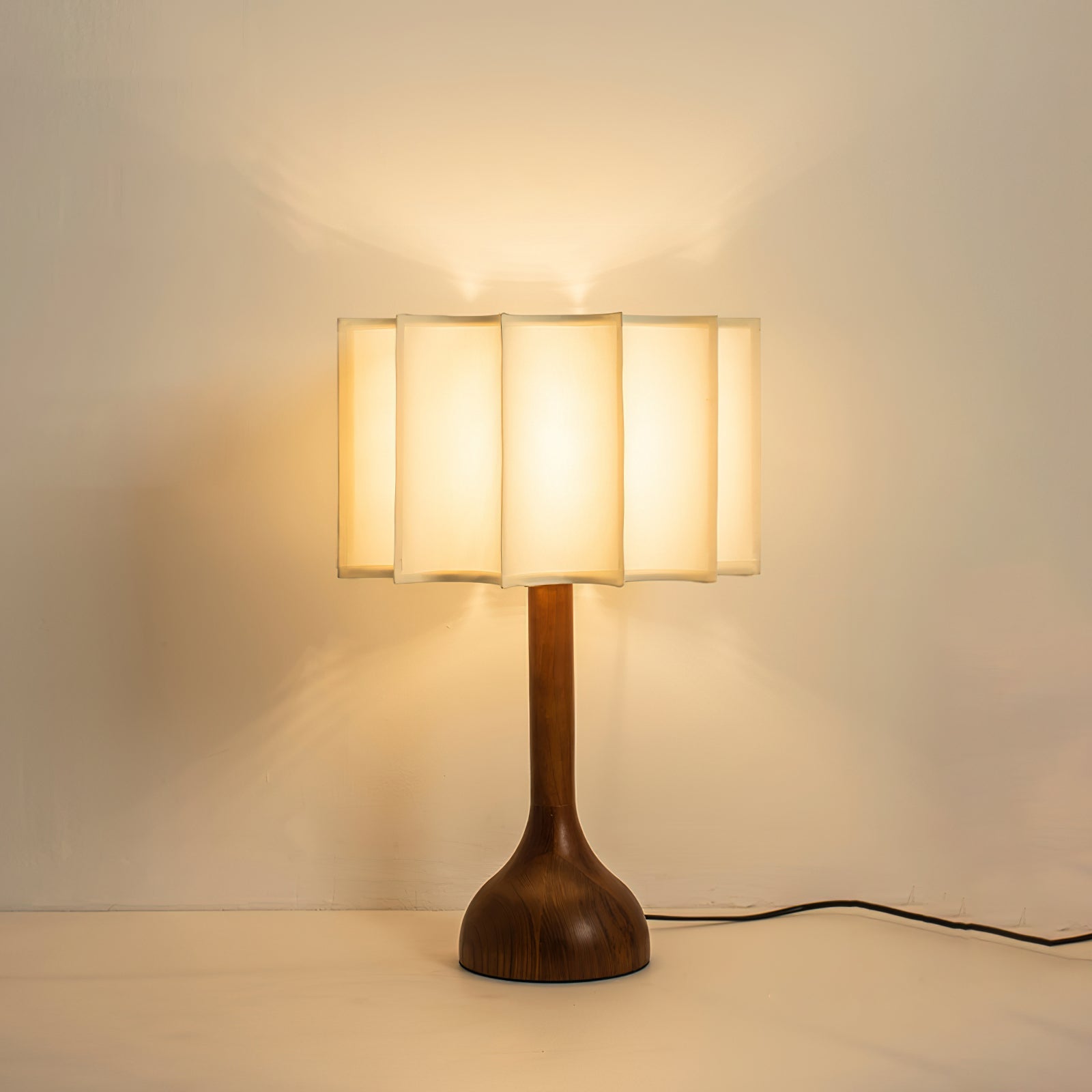 Solstise Wood Fabric Retro Table Lamp - Letslighting
