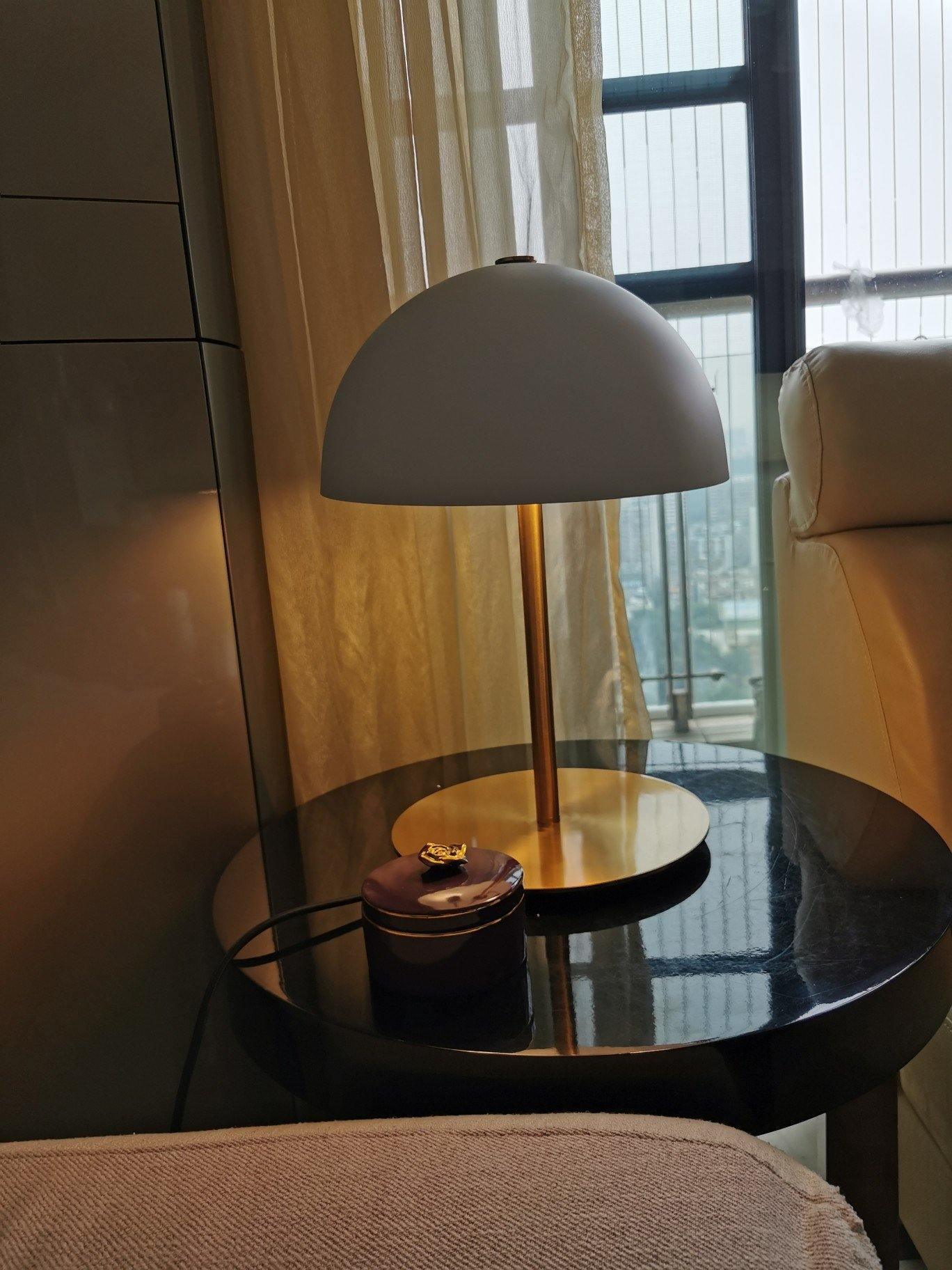 Zephen Acrylic Scandinavian Table Lamp - Letslighting