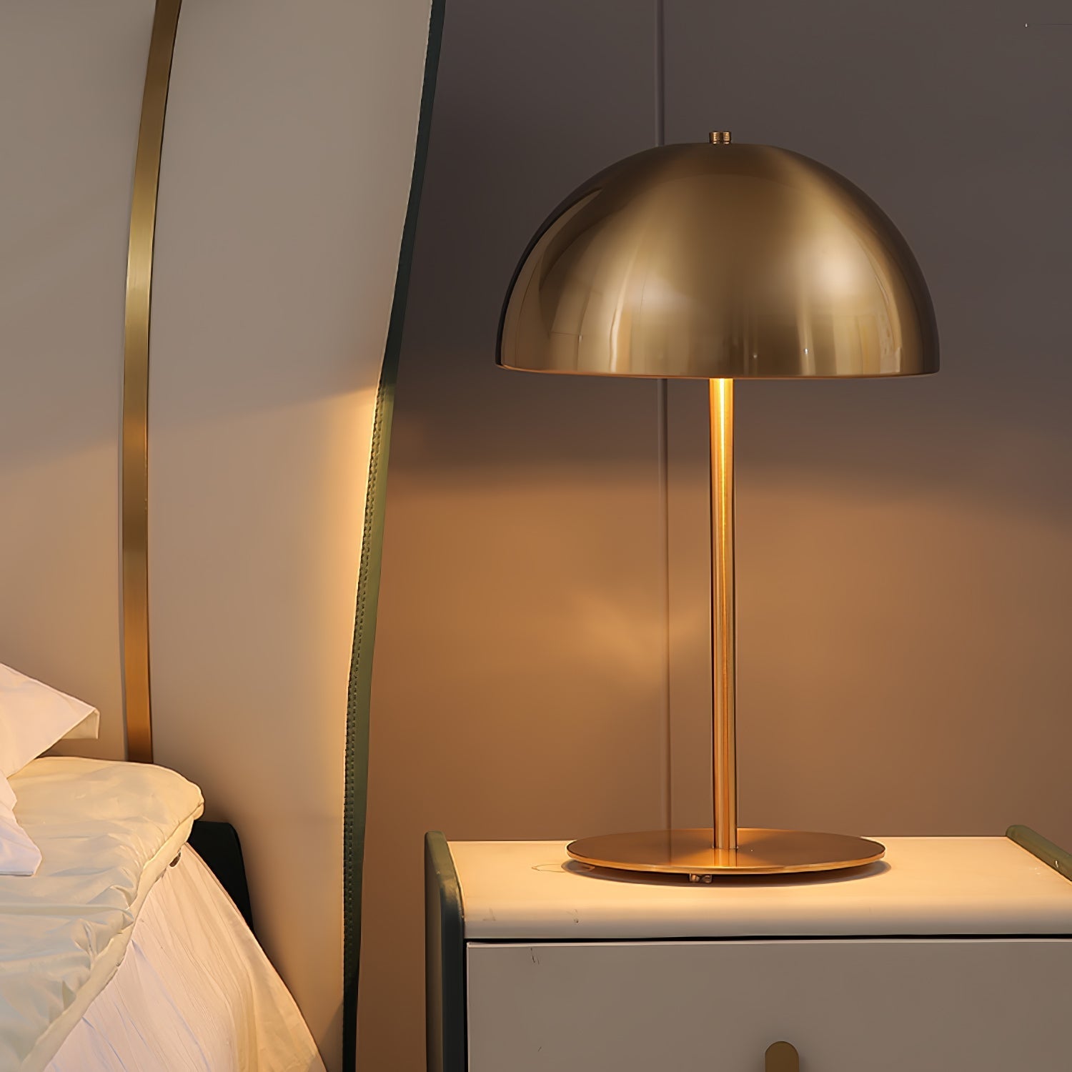 Zephen Acrylic Scandinavian Table Lamp - Letslighting
