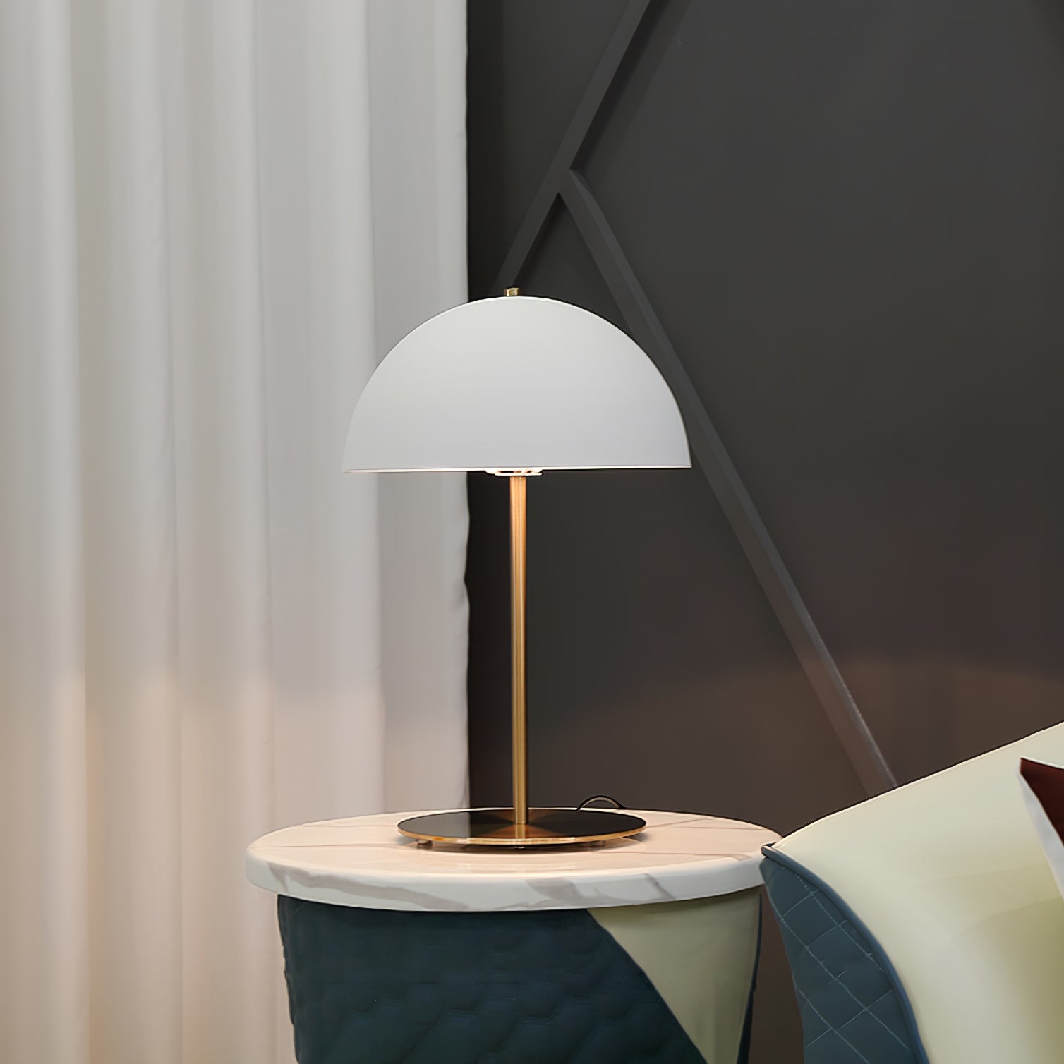 Zephen Acrylic Scandinavian Table Lamp - Letslighting