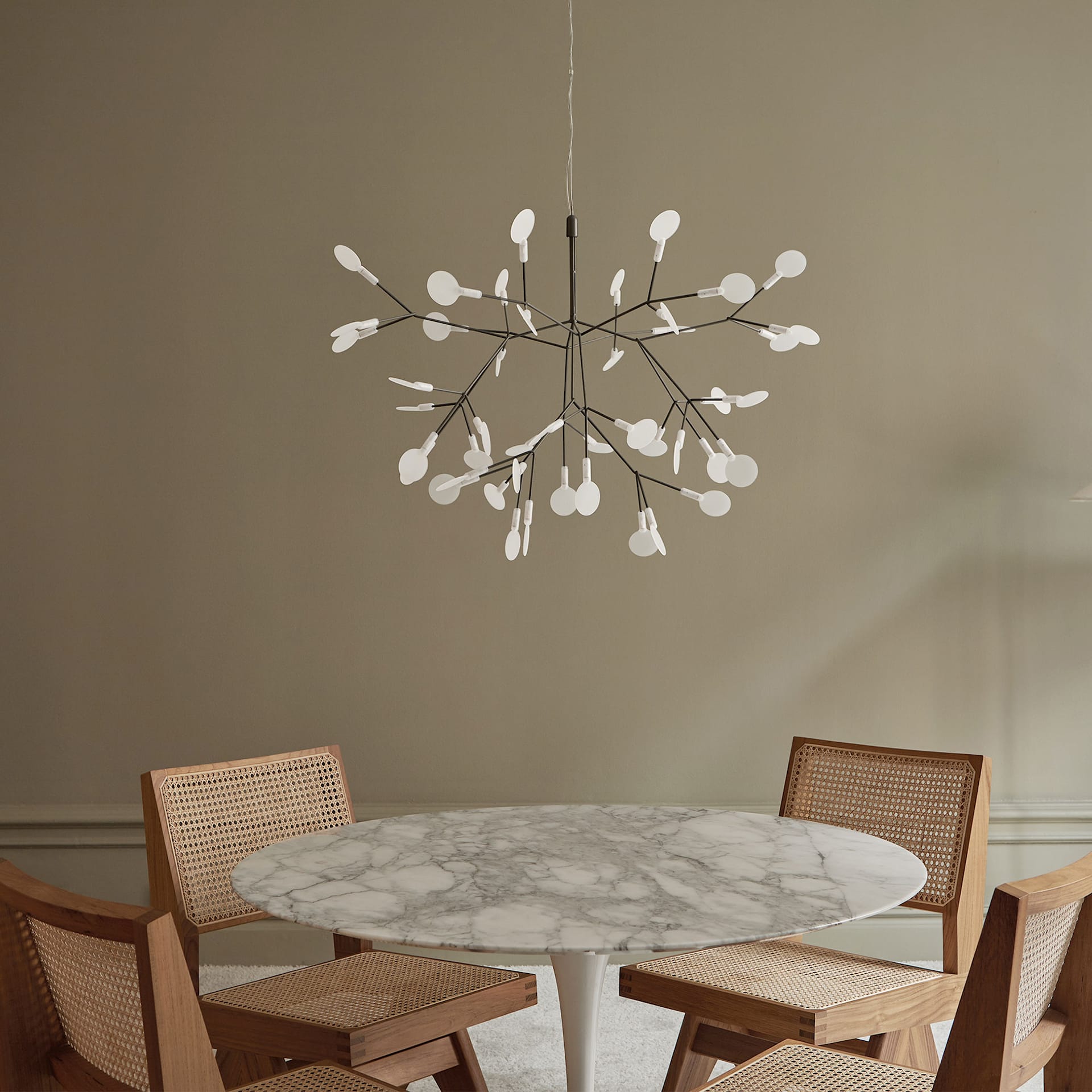 Allirus Postmodern Luxury Acrylic Chandelier - Letslighting