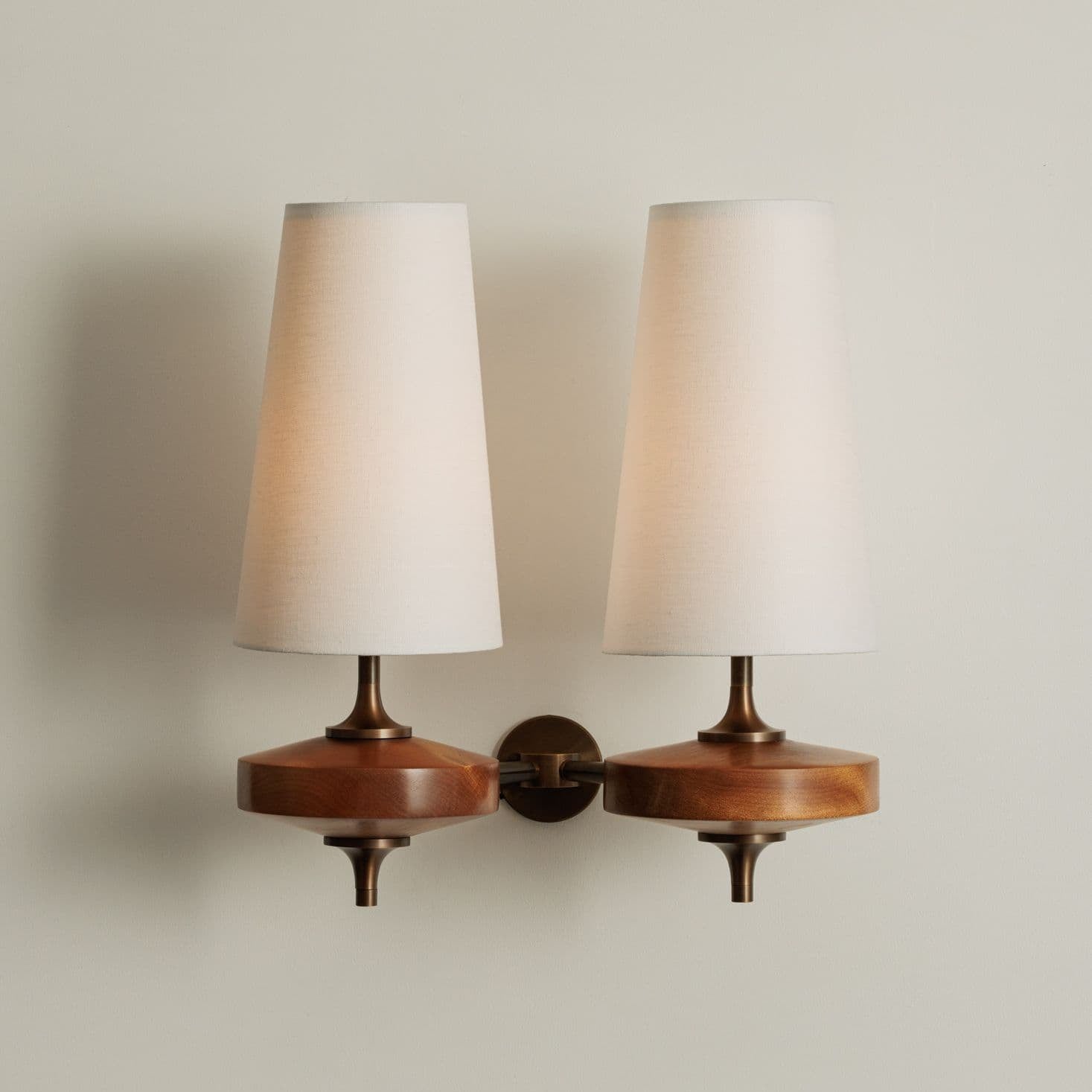Nydorisra Vintage Antique Brass Wall Lamp - Letslighting