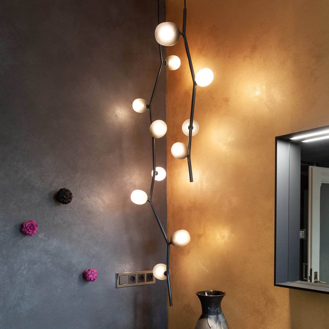 Isolora Modern Minimalist Vertical Glass Pendant Lamp - Letslighting