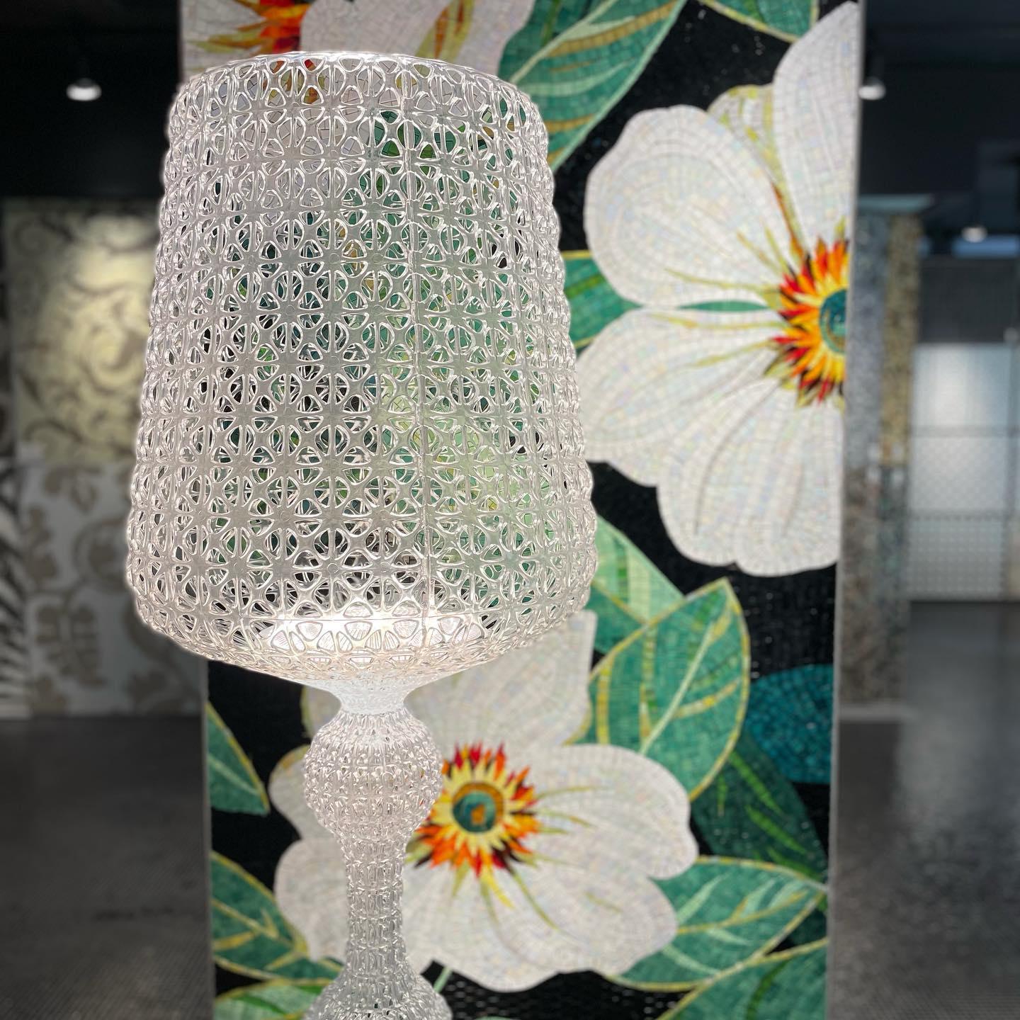 Lilah Acrylic Luxury Table Lamp - Letslighting