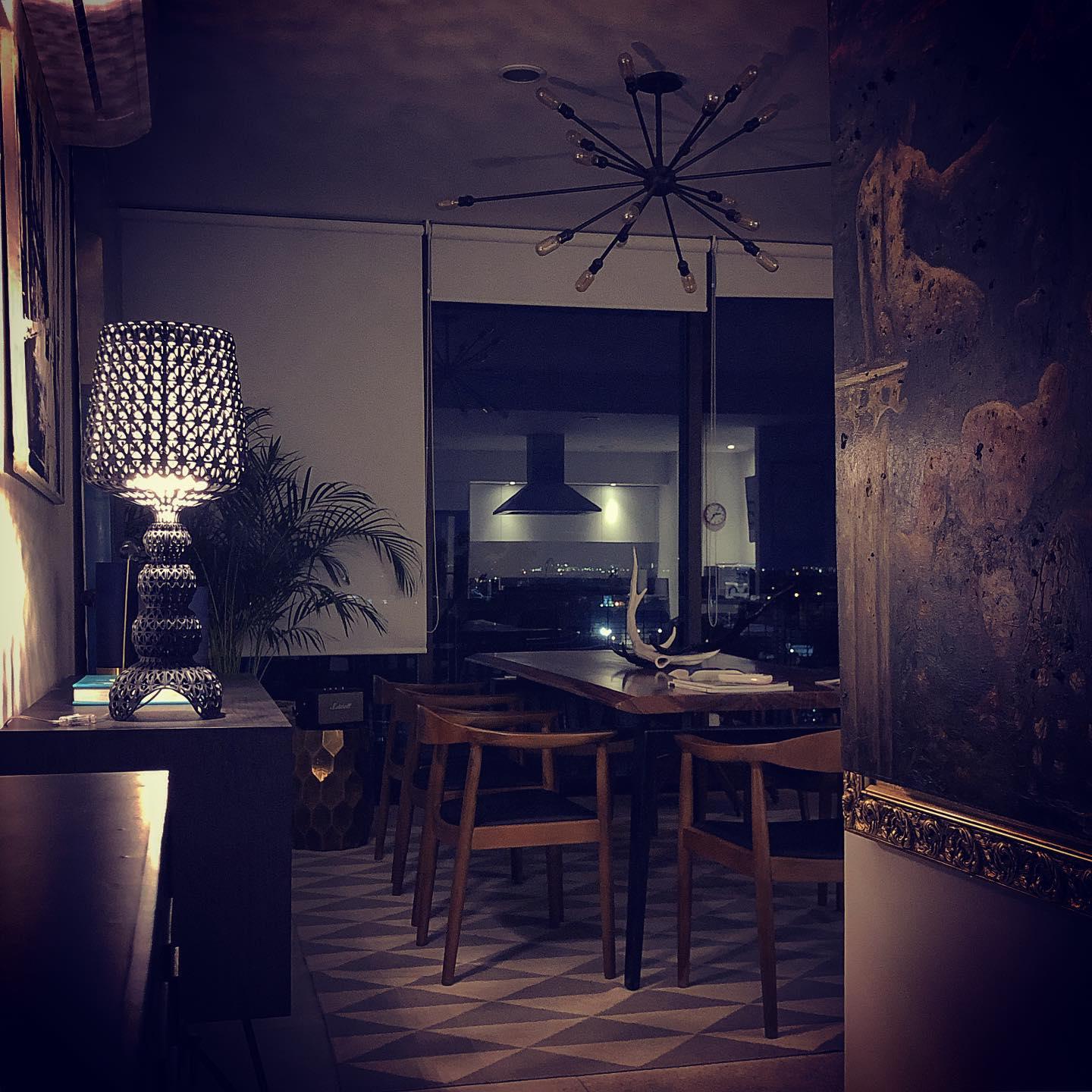 Lilah Acrylic Luxury Table Lamp - Letslighting