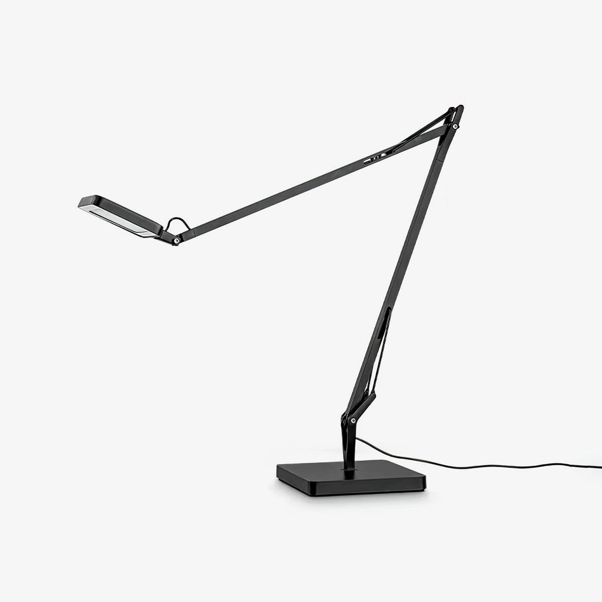Tyndra Aluminum Industrial Table Lamp - Letslighting