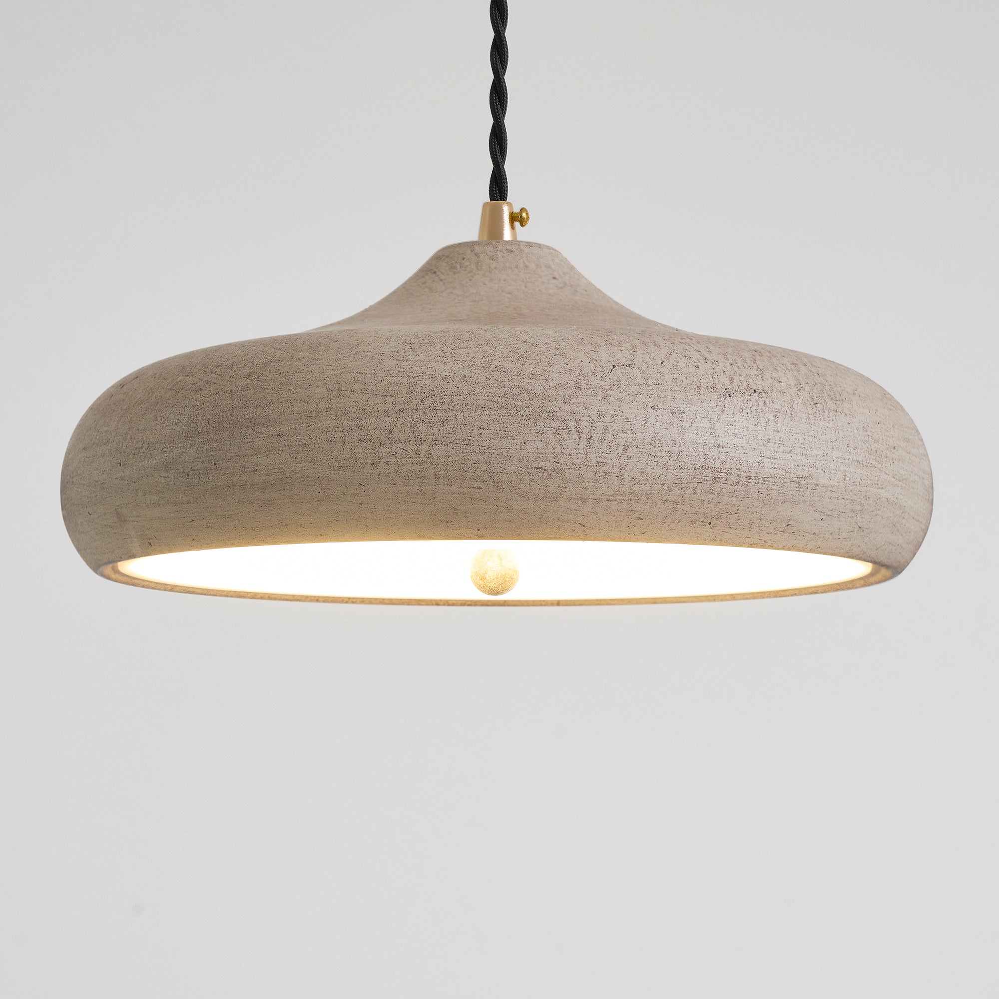 Etalyra Modern Minimalist Black Pendant Lamp - Letslighting