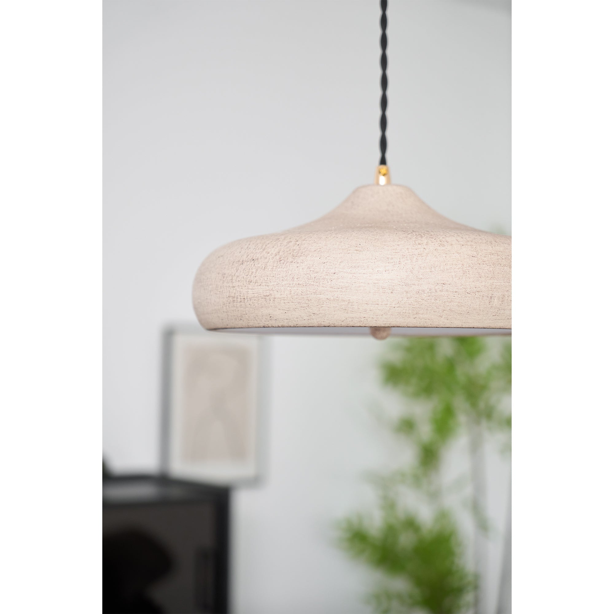 Etalyra Modern Minimalist Black Pendant Lamp - Letslighting