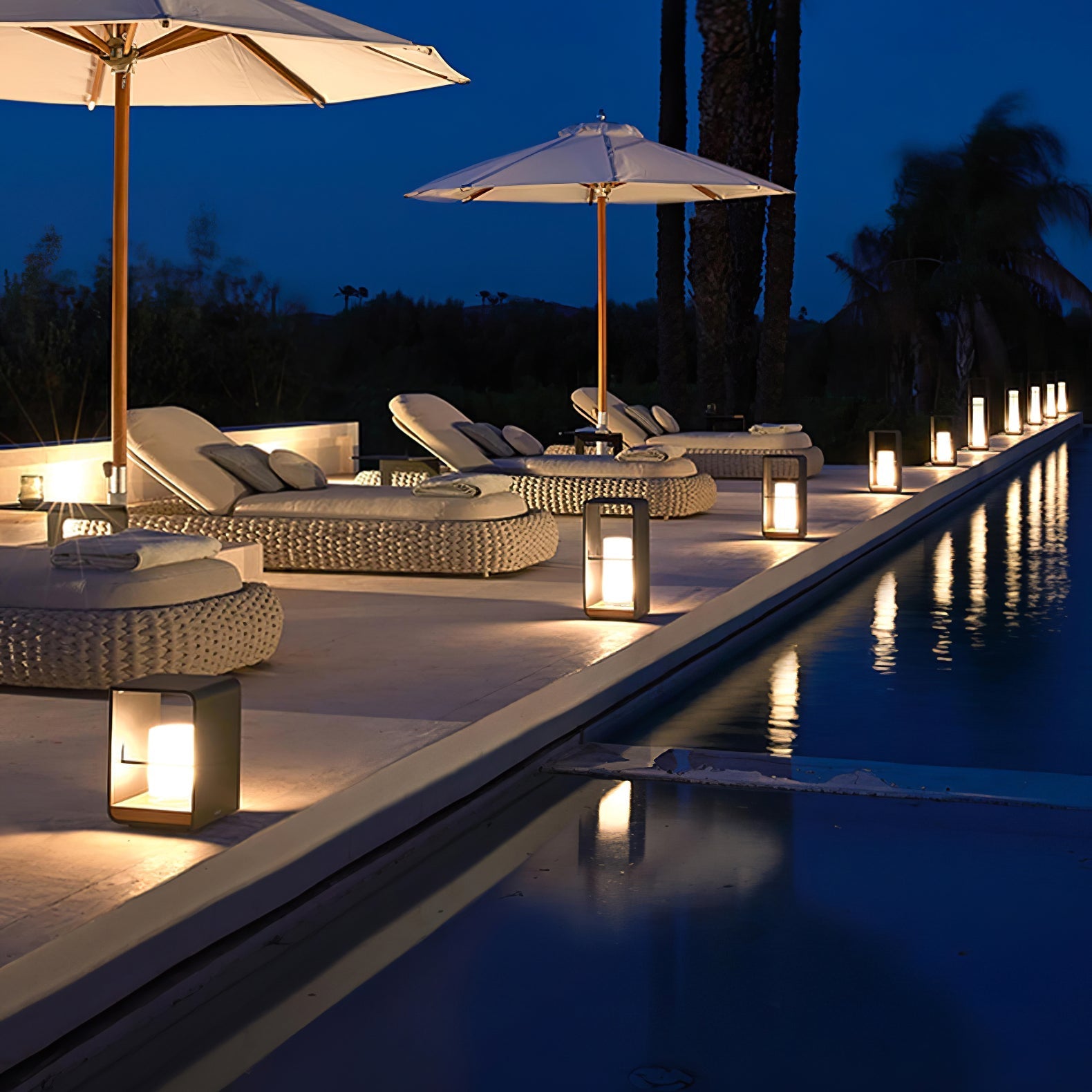 Poppy Minimalist Outdoor Light - Letslighting