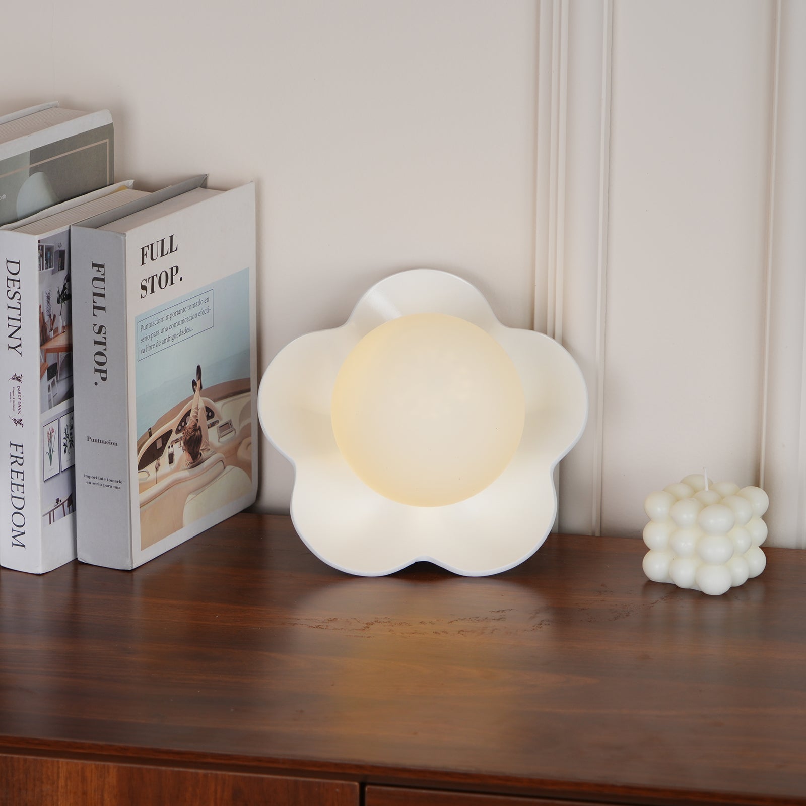 Meluna Yellow Flower Wall Lamp - Letslighting