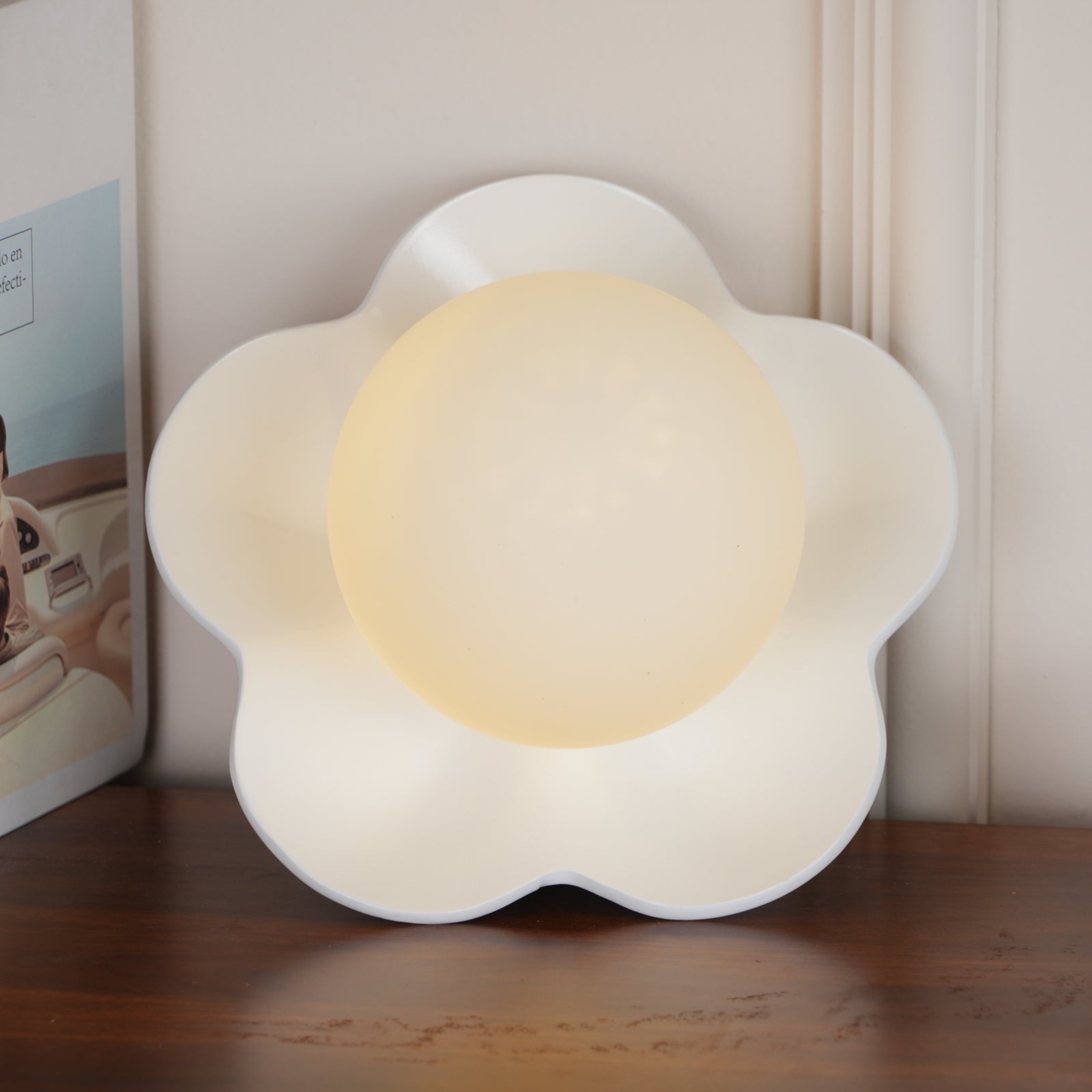 Meluna Yellow Flower Wall Lamp - Letslighting