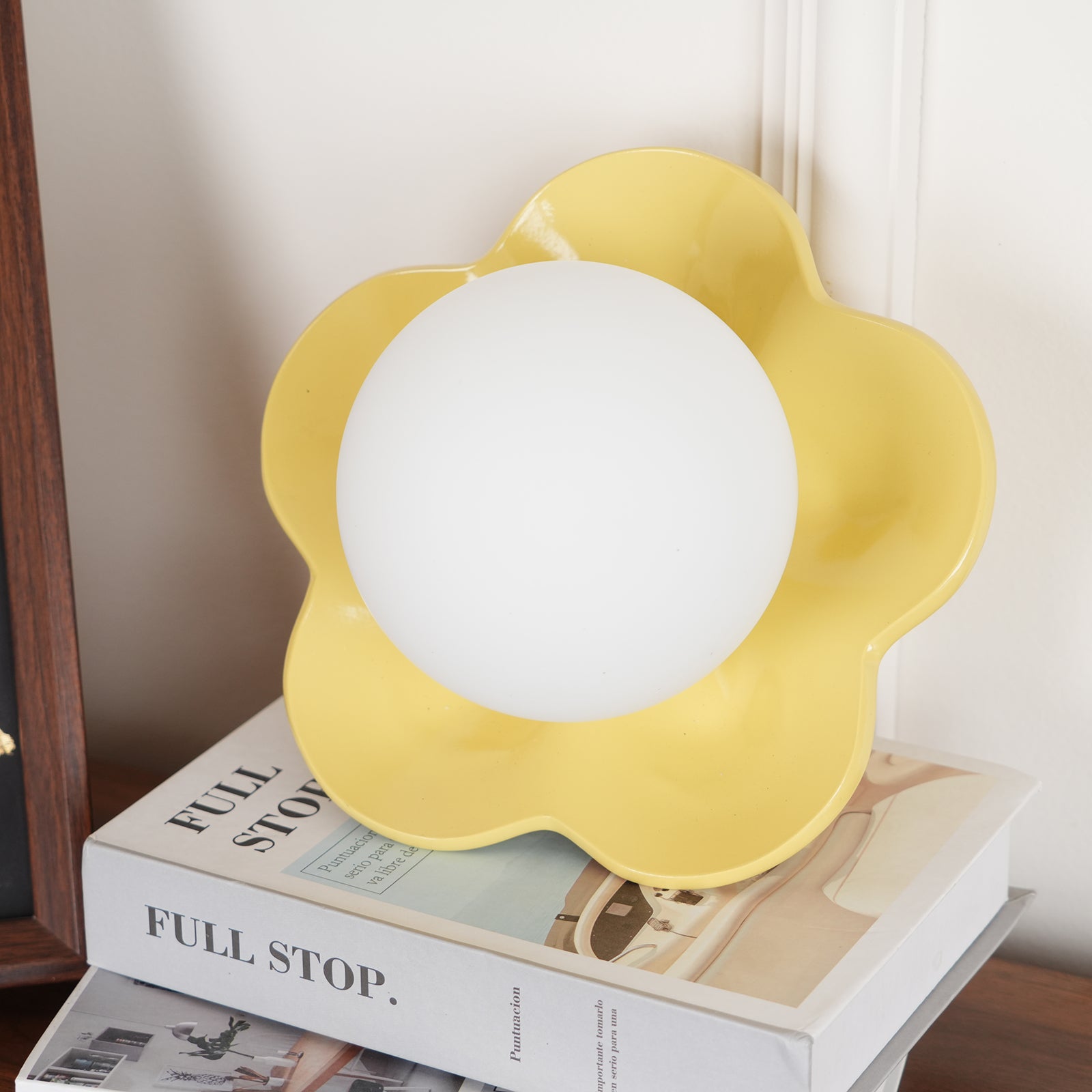 Meluna Yellow Flower Wall Lamp - Letslighting