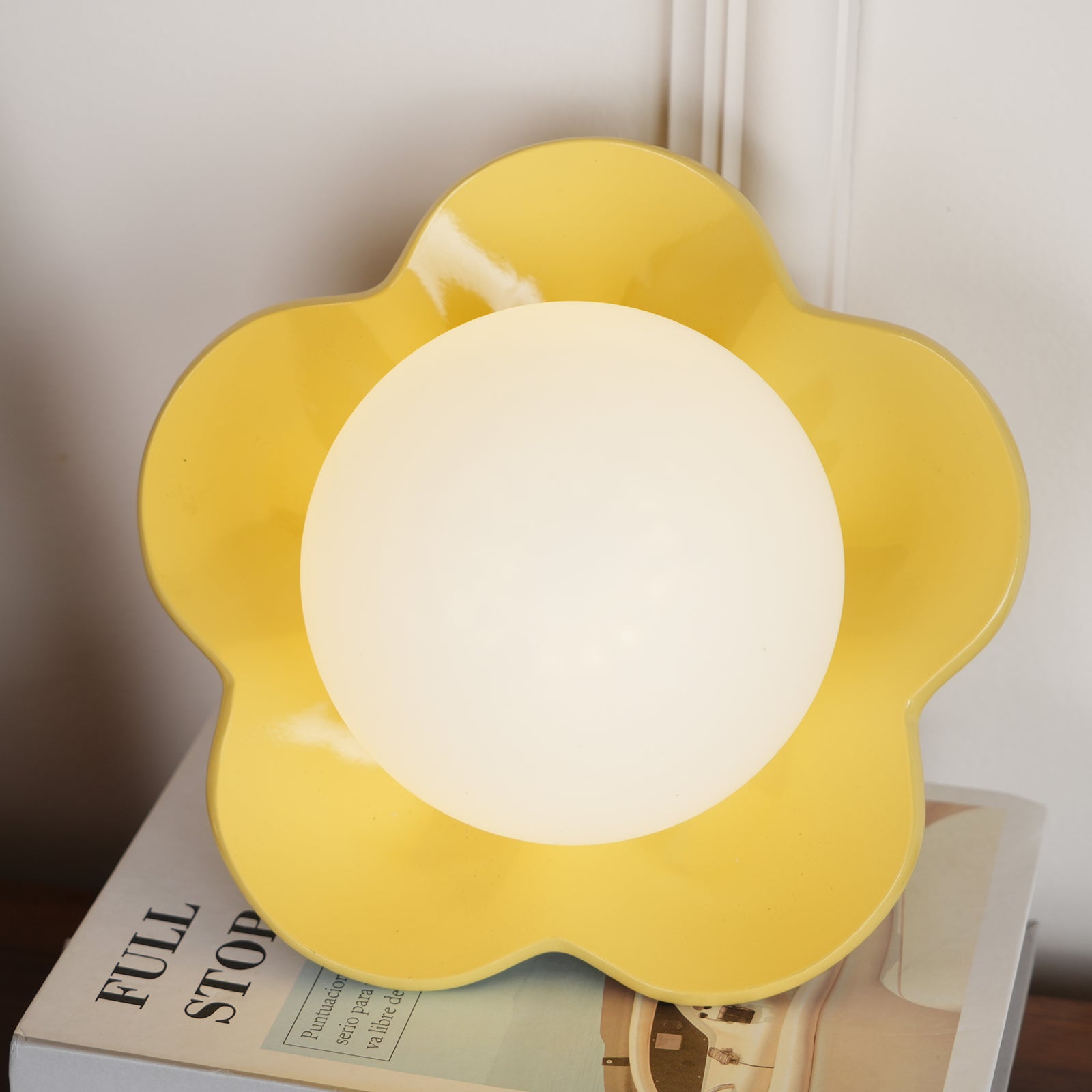 Meluna Yellow Flower Wall Lamp - Letslighting