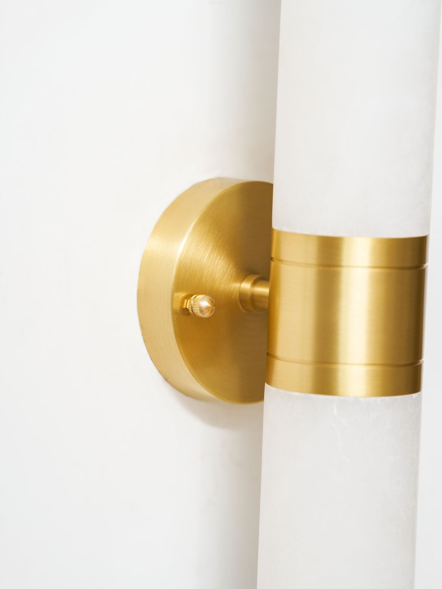 Kaia Minimalist Alabaster Wall Lamp - Letslighting