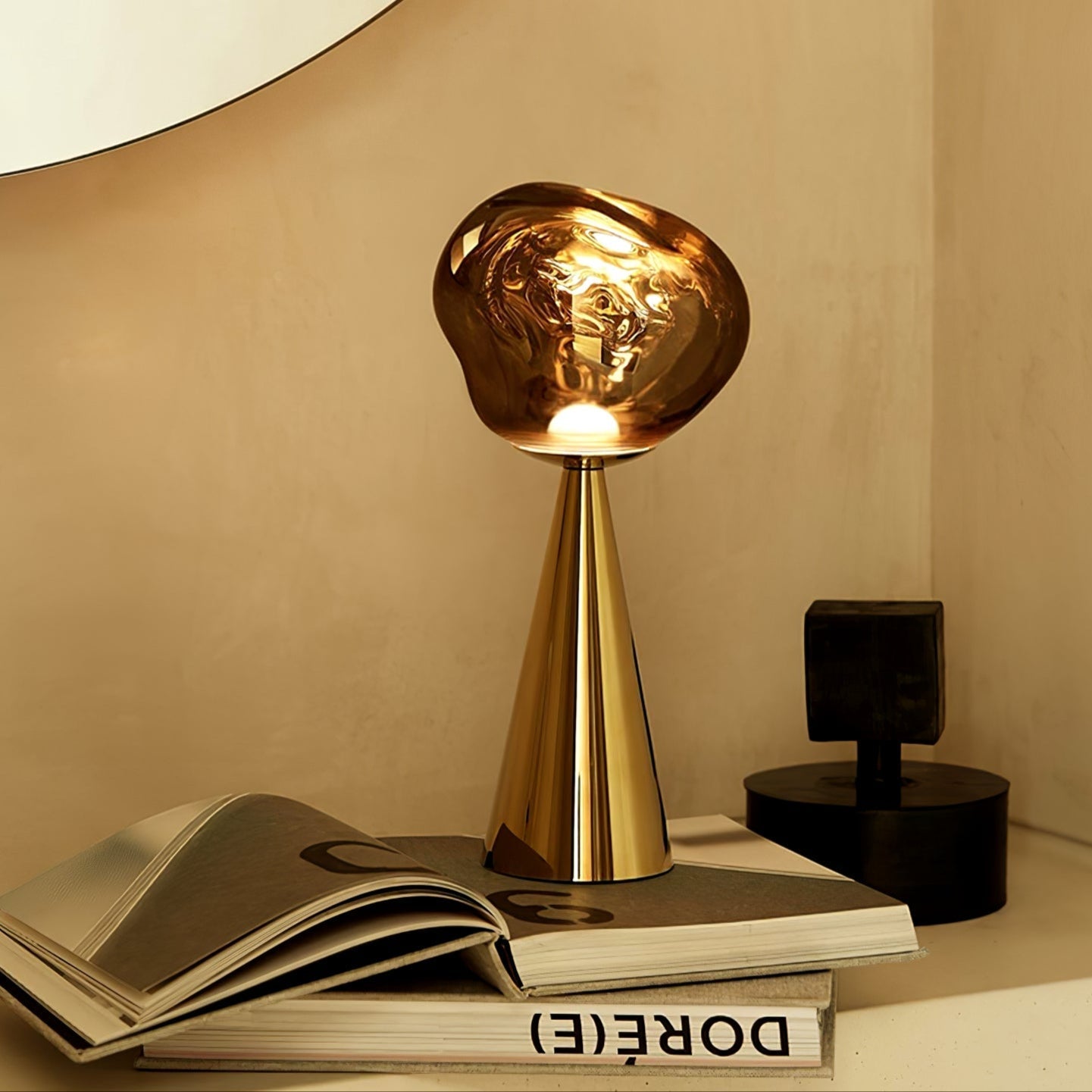 Wren Modern Table Lamp - Letslighting
