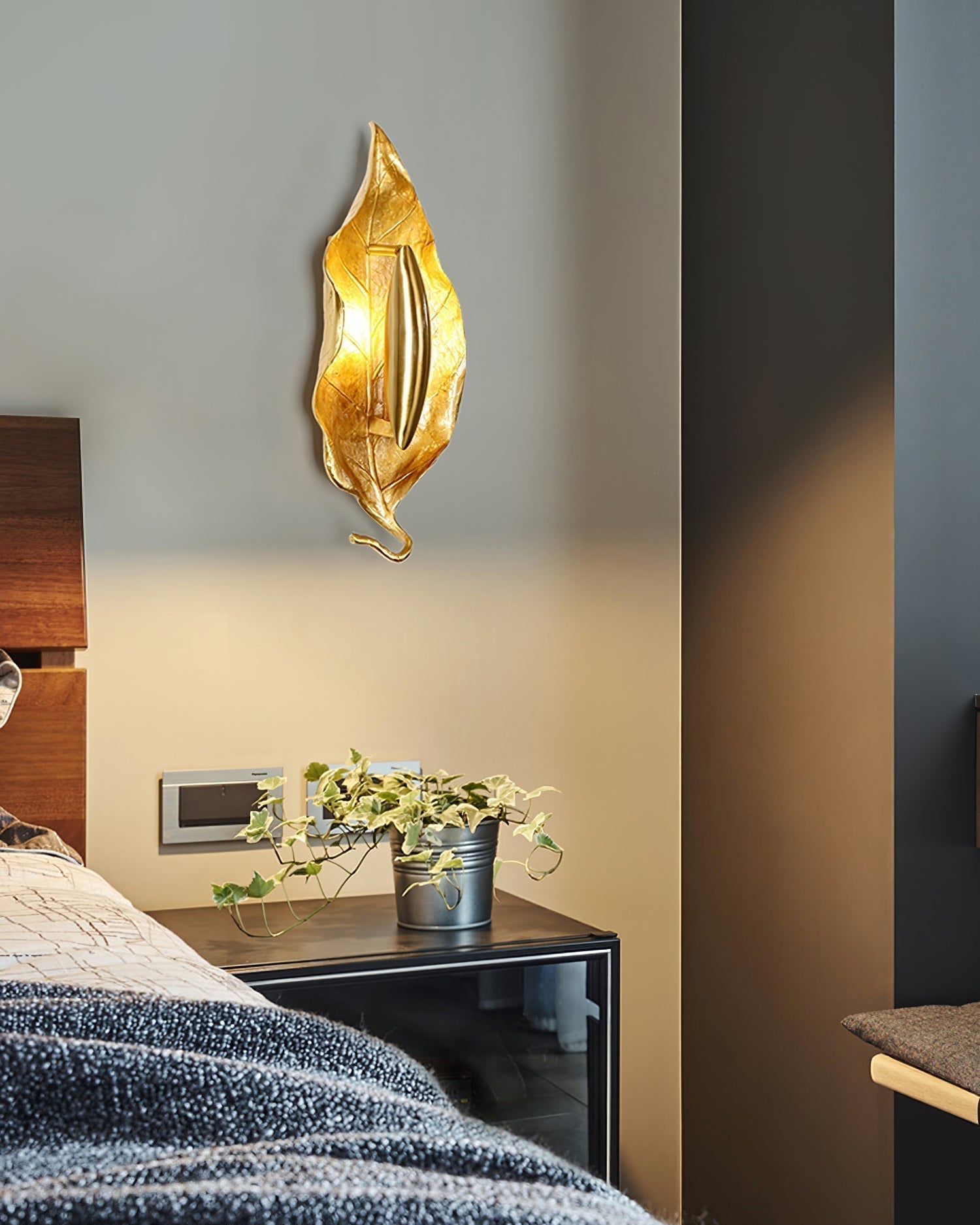 Evraee Nordic Art Leaf Brass Wall Lamp - Letslighting
