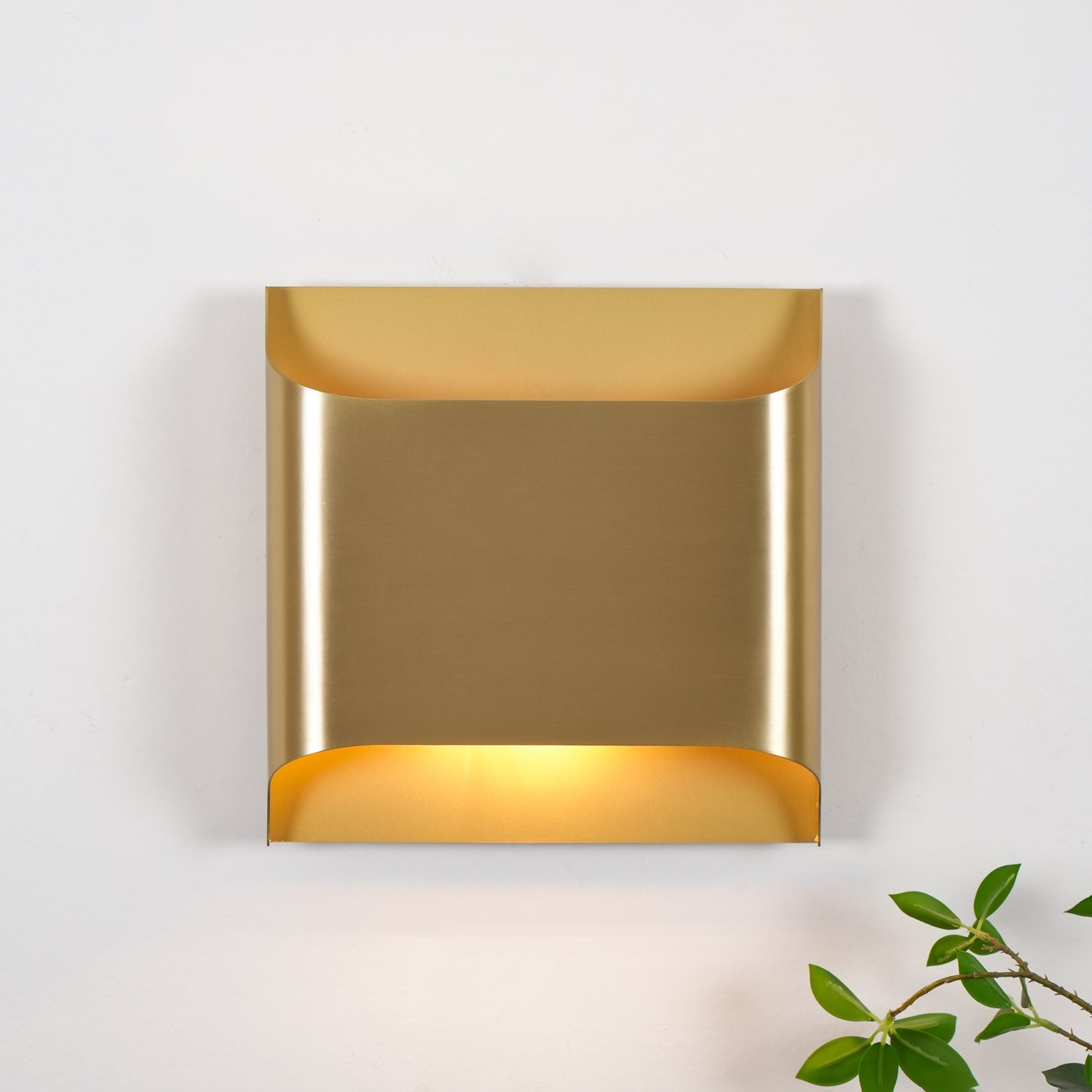Hardy Nordic Art Brass Wall Lamp - Letslighting
