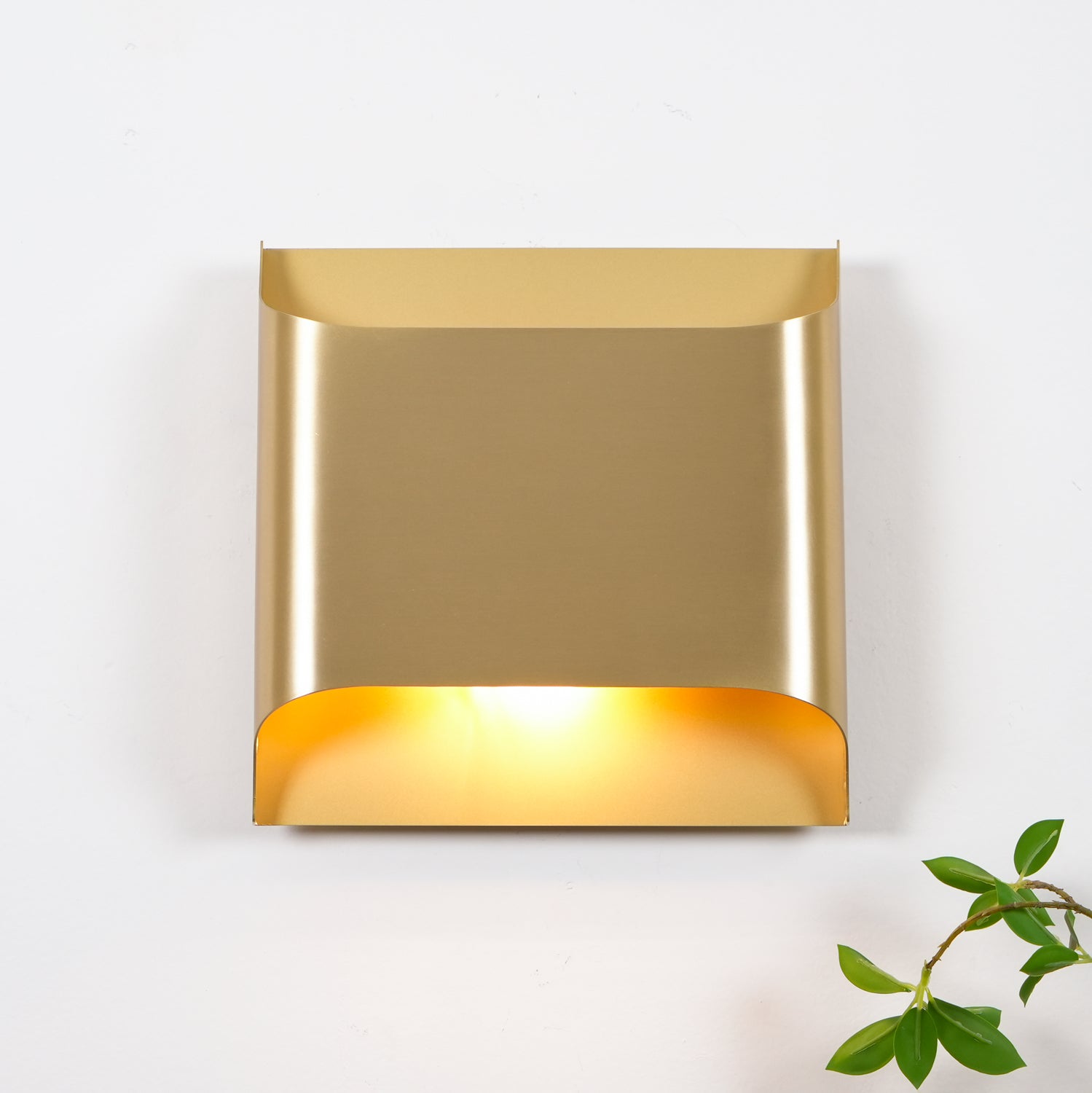 Hardy Nordic Art Brass Wall Lamp - Letslighting
