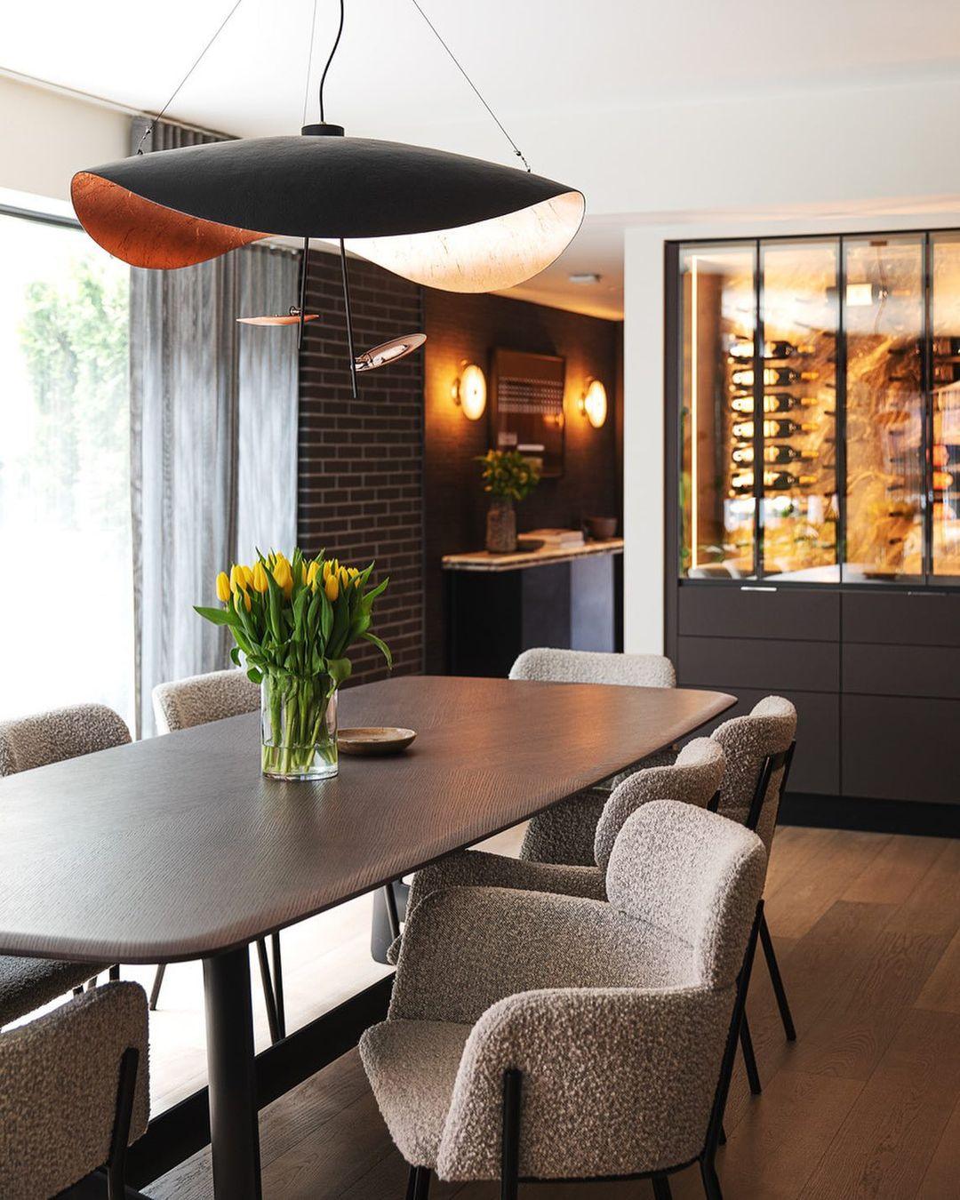 Lustra Pendant Lamp Black Gold Curved Shade - Letslighting
