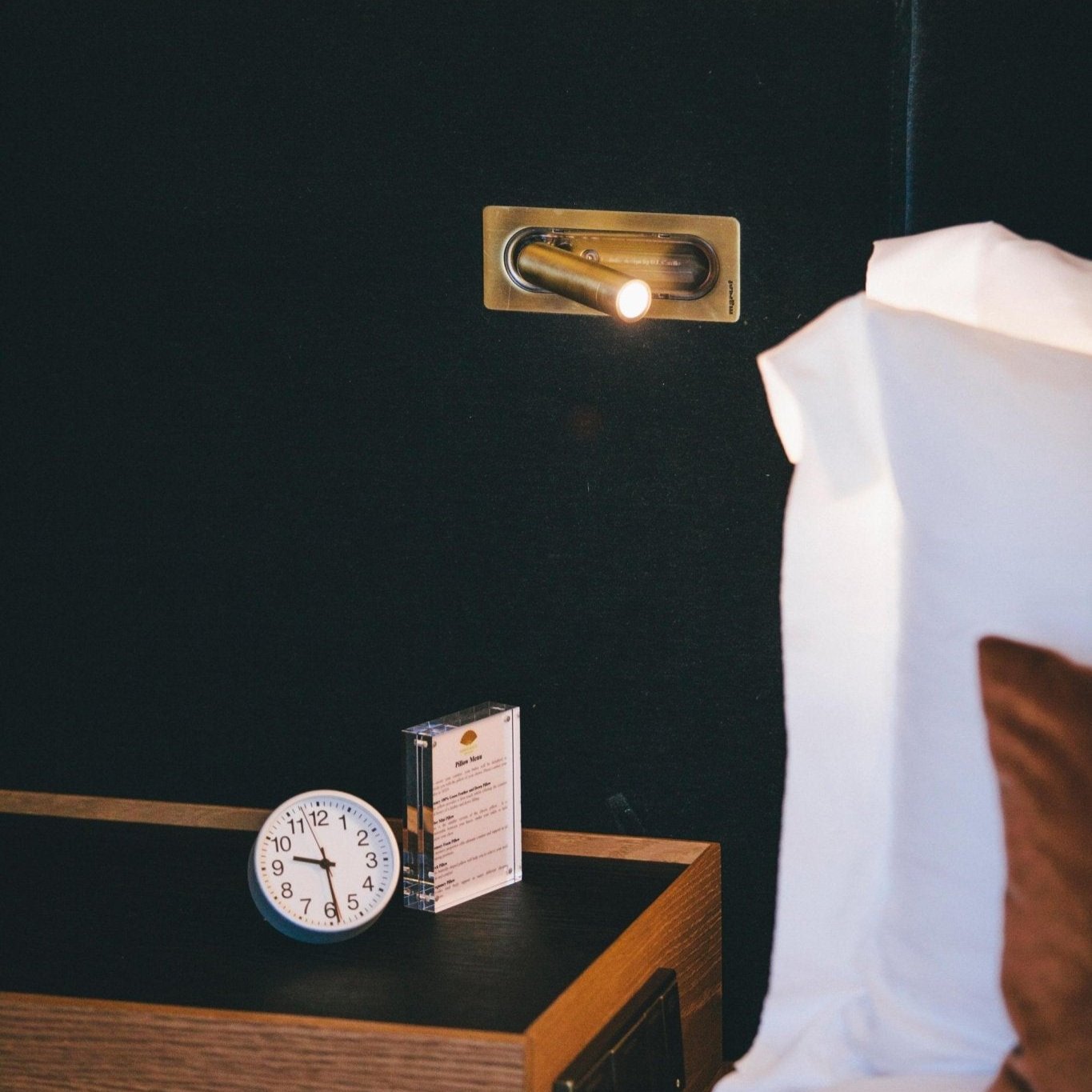 Fioro Acrylic Industrial Wall Lamp - Letslighting