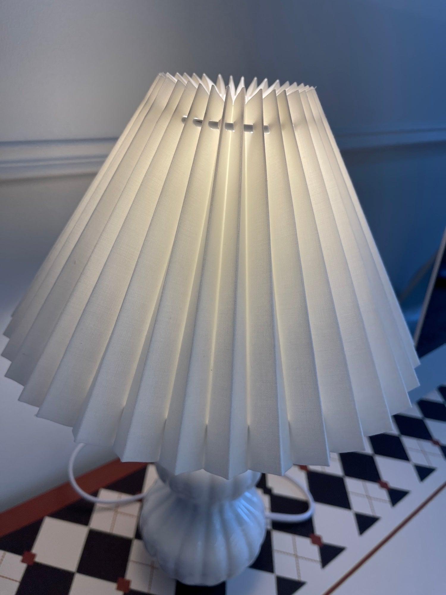 Serena Vintage Fabric Table lamp - Letslighting