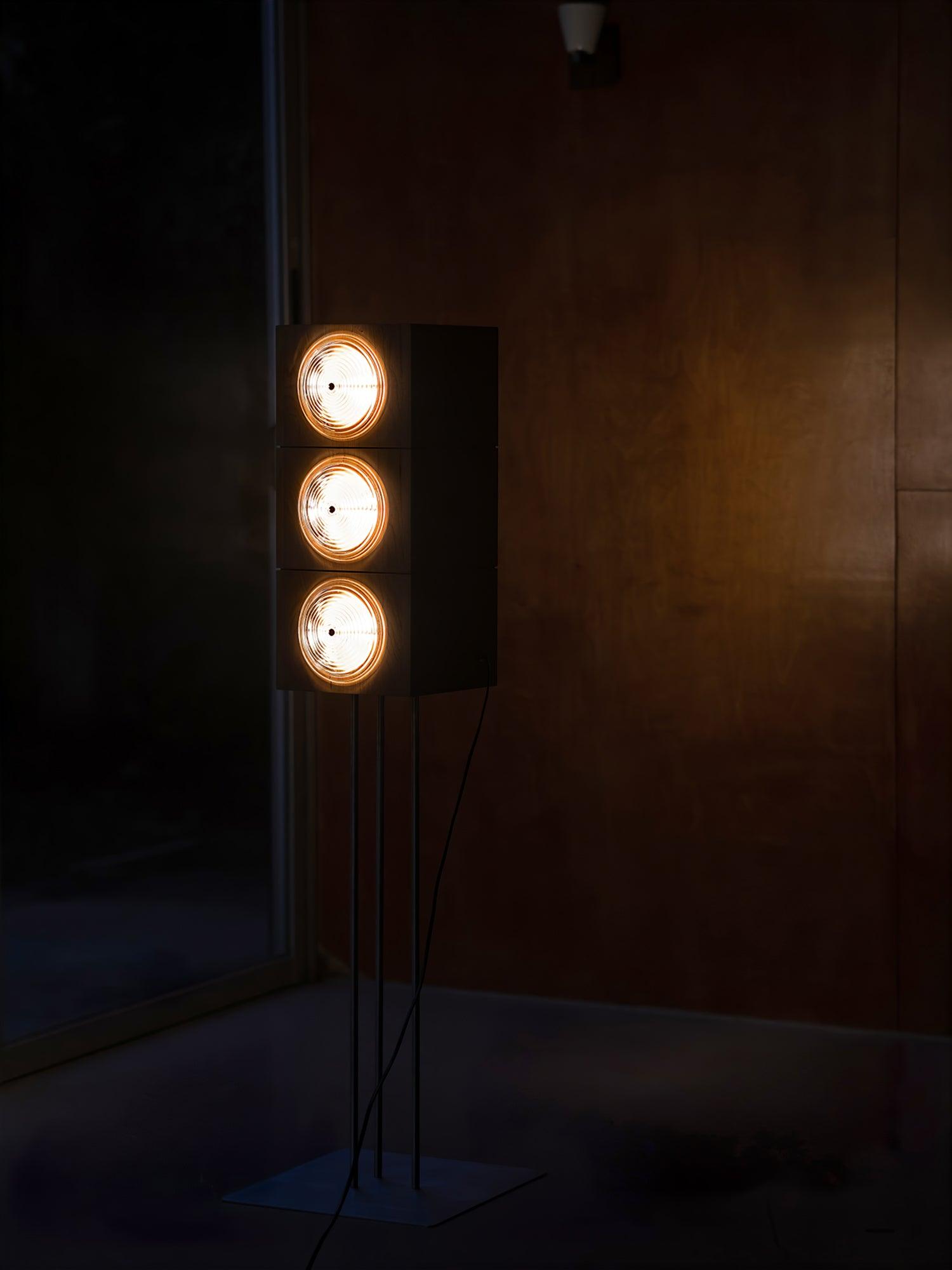 Avraearae Modular Wood Floor Lamp - Letslighting