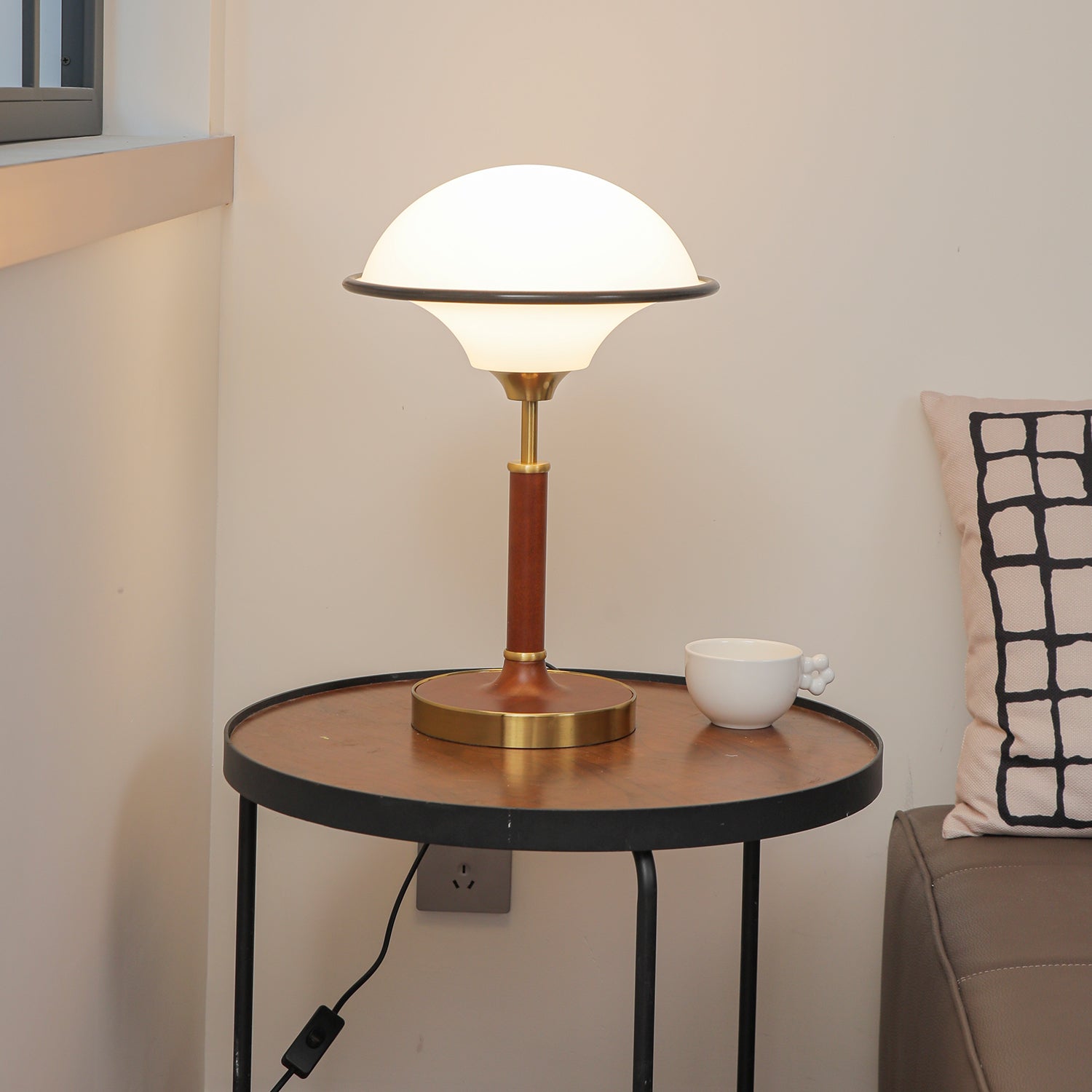 Solstic Wood Mid-Century Table Lamp - Letslighting