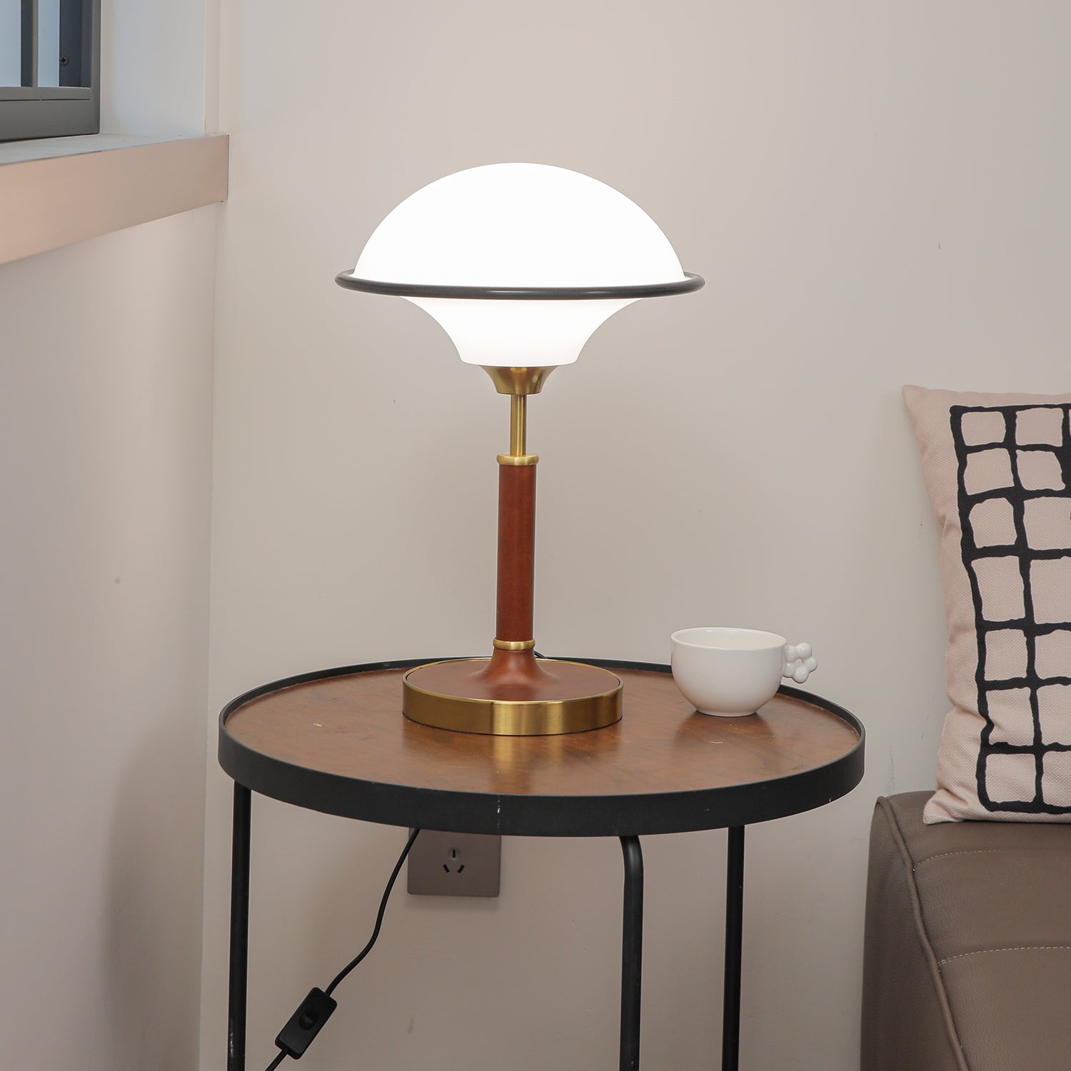 Solstic Wood Mid-Century Table Lamp - Letslighting