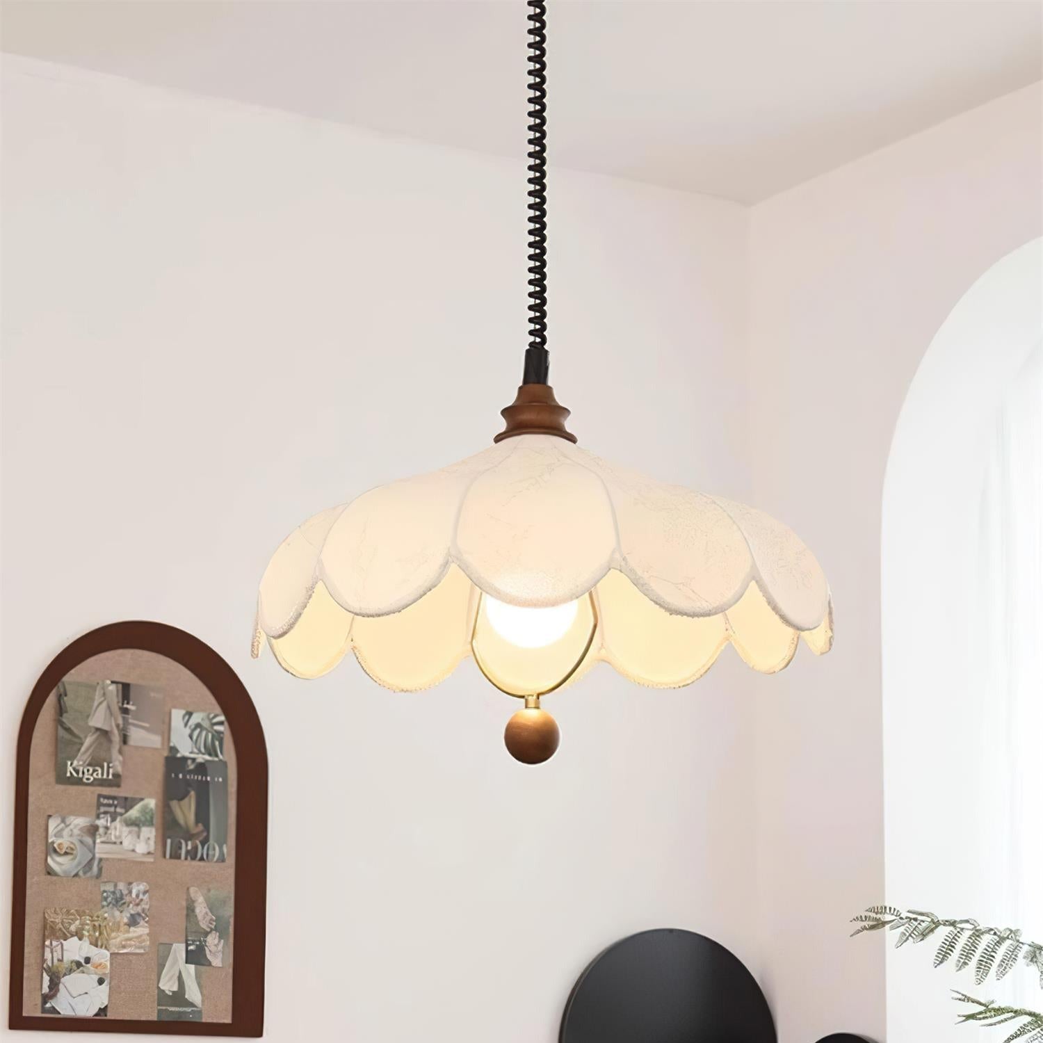 Ritta Vintage Floral Shade Pendant Light - Letslighting