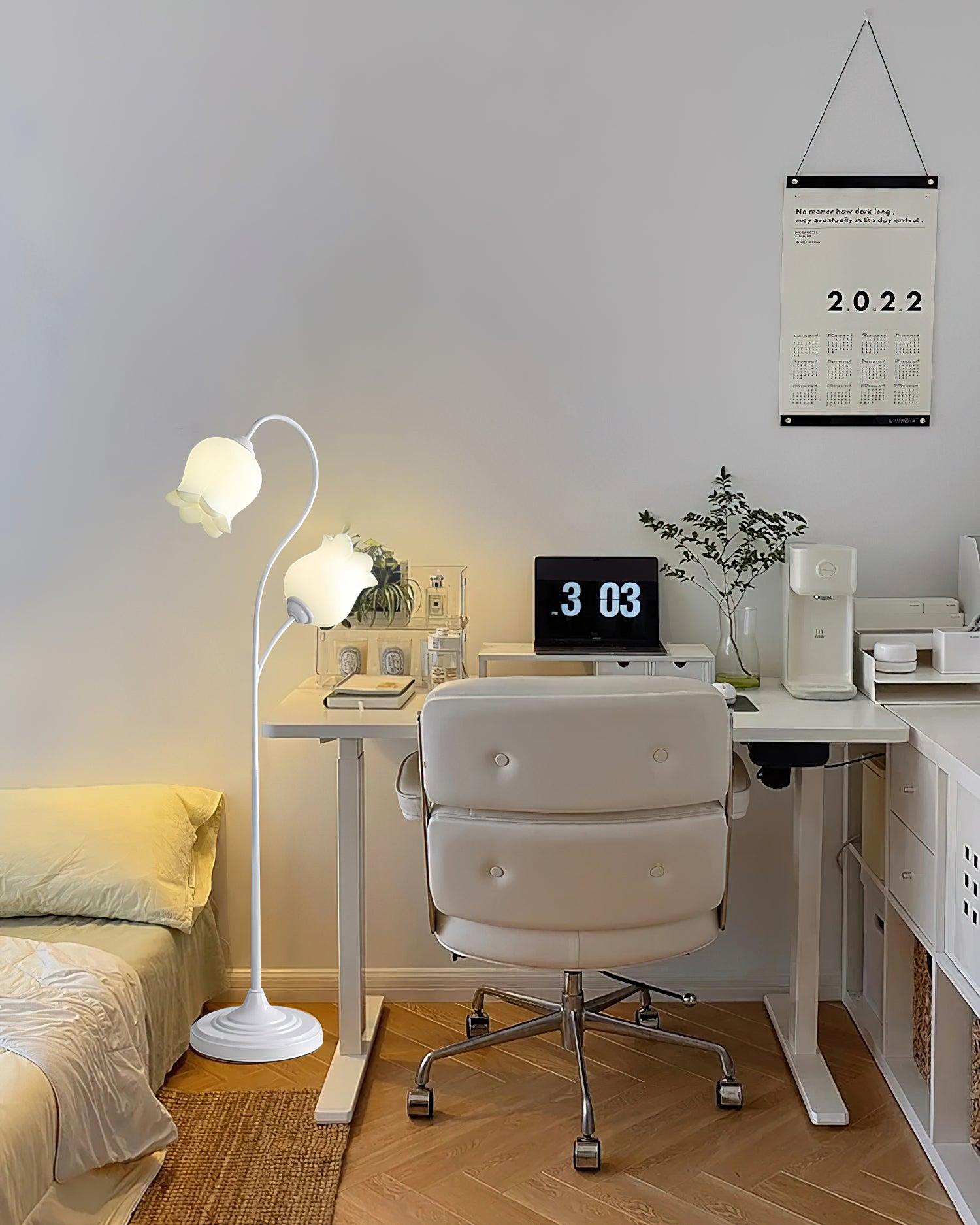 Zevelil Floral Floor Lamp - Letslighting