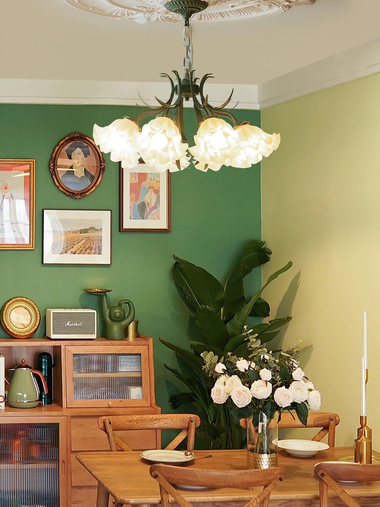 Lustra Chandelier Flower with Petals and Leaves - Letslighting