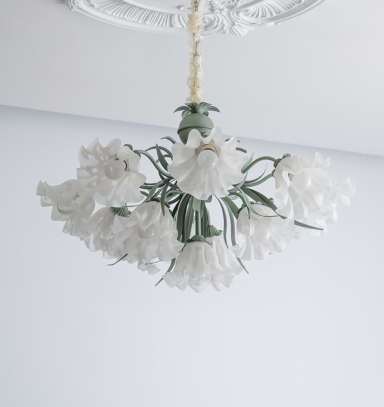 Lustra Chandelier Flower with Petals and Leaves - Letslighting