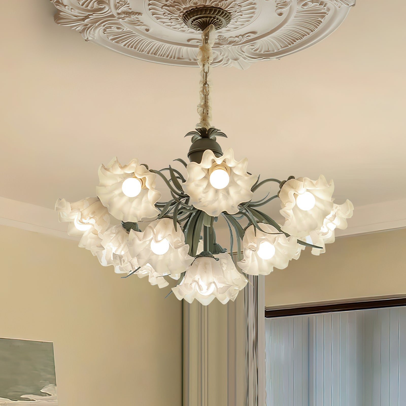 Lustra Chandelier Flower with Petals and Leaves - Letslighting