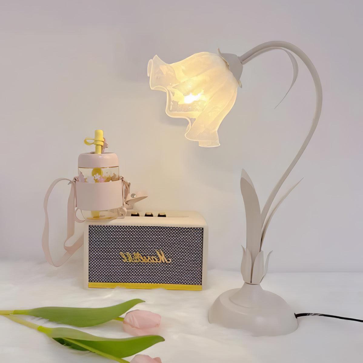 Zorien Acrylic Floral Table Lamp - Letslighting