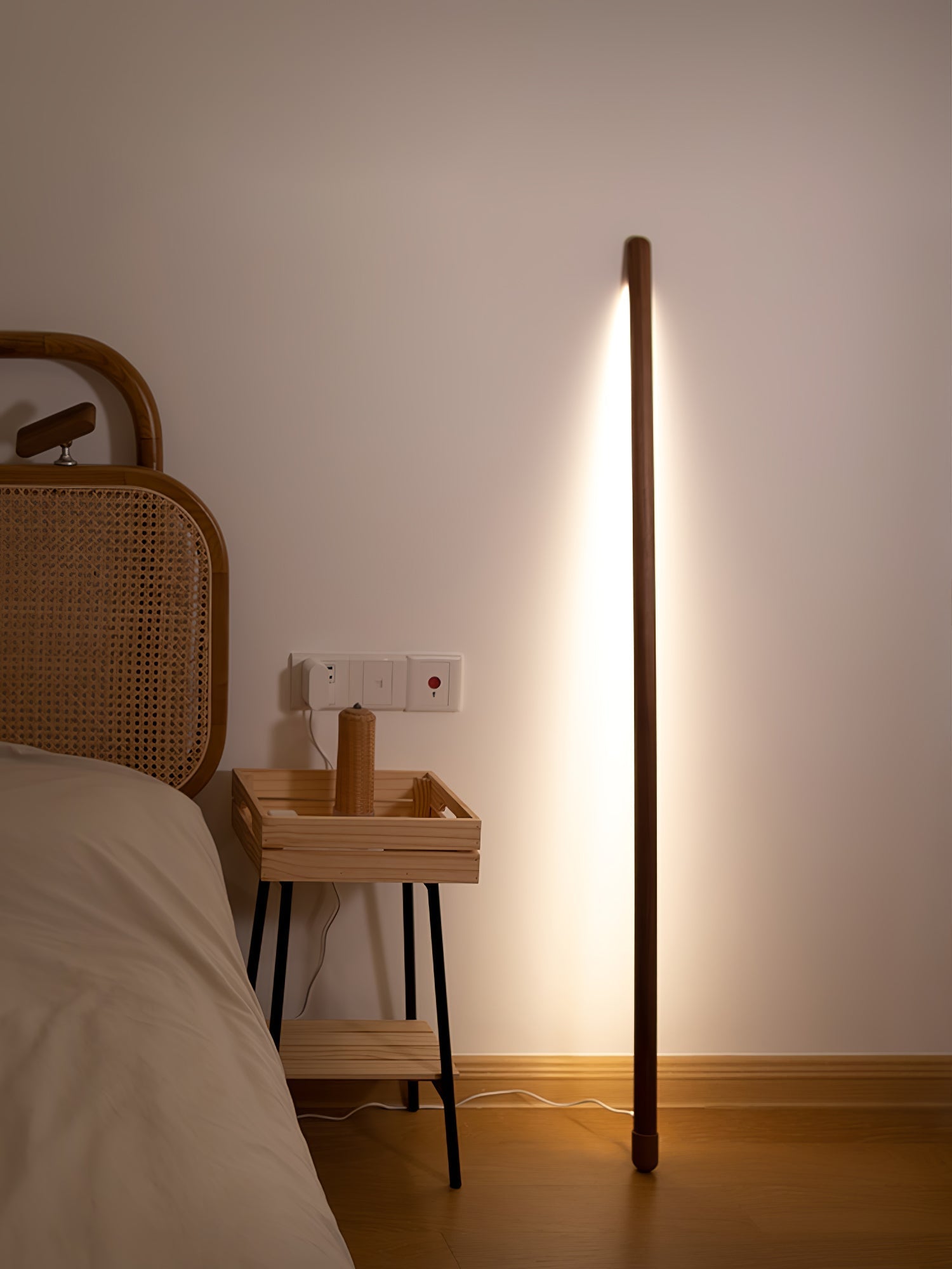 Amos Linear Modern Wood Floor Lamp - Letslighting