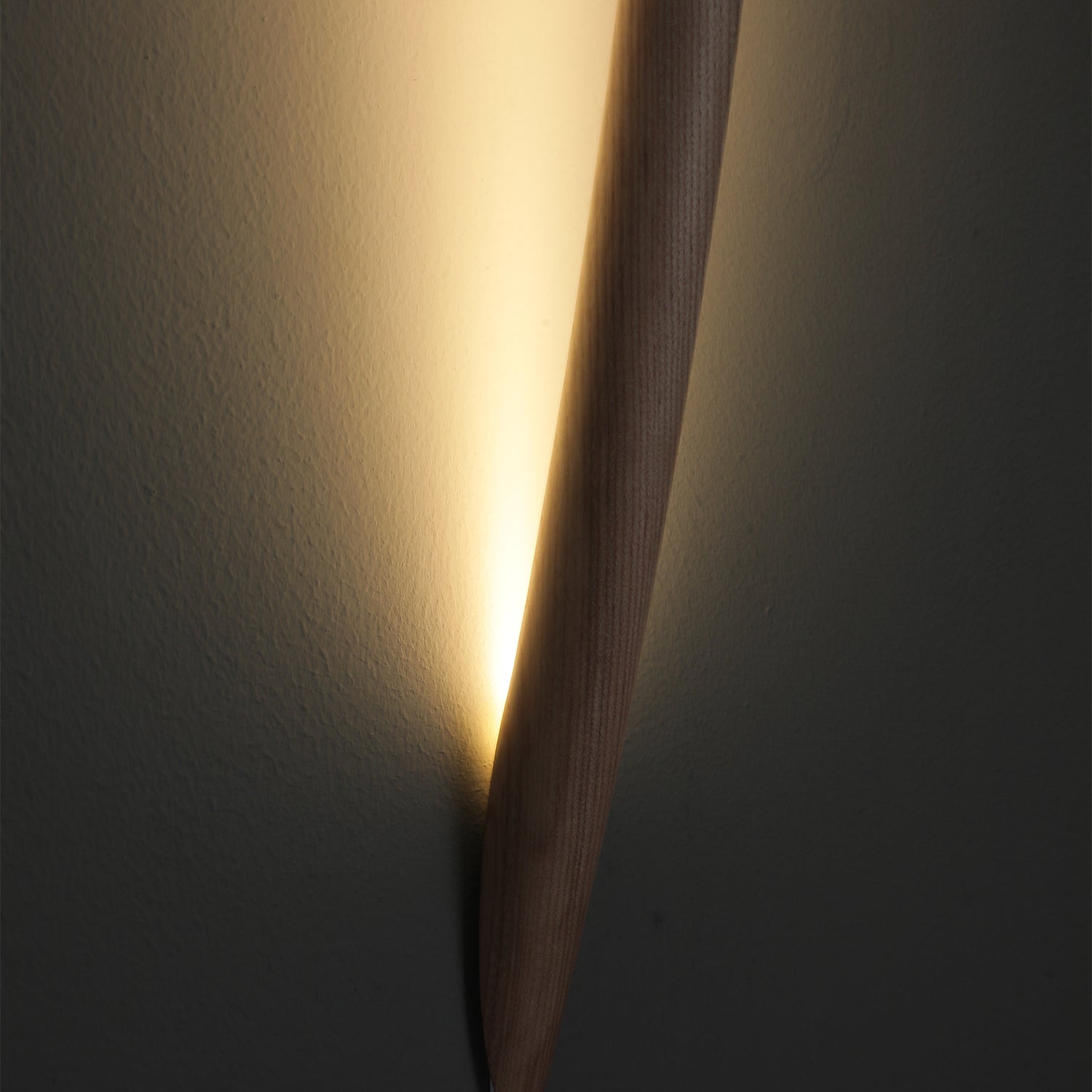 Evvinos Modern Minimalist Linear Wood Wall Light - Letslighting