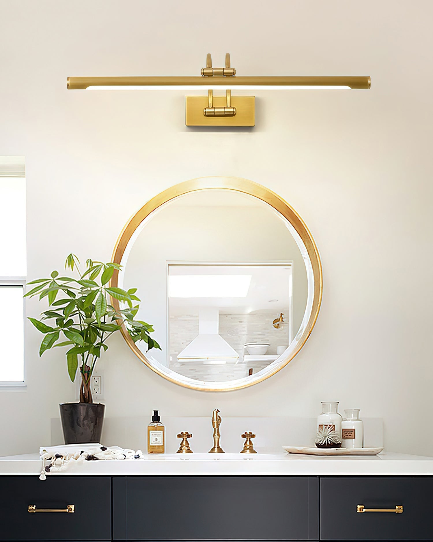 Fergus Linear Vanity Brass Wall Light - Letslighting