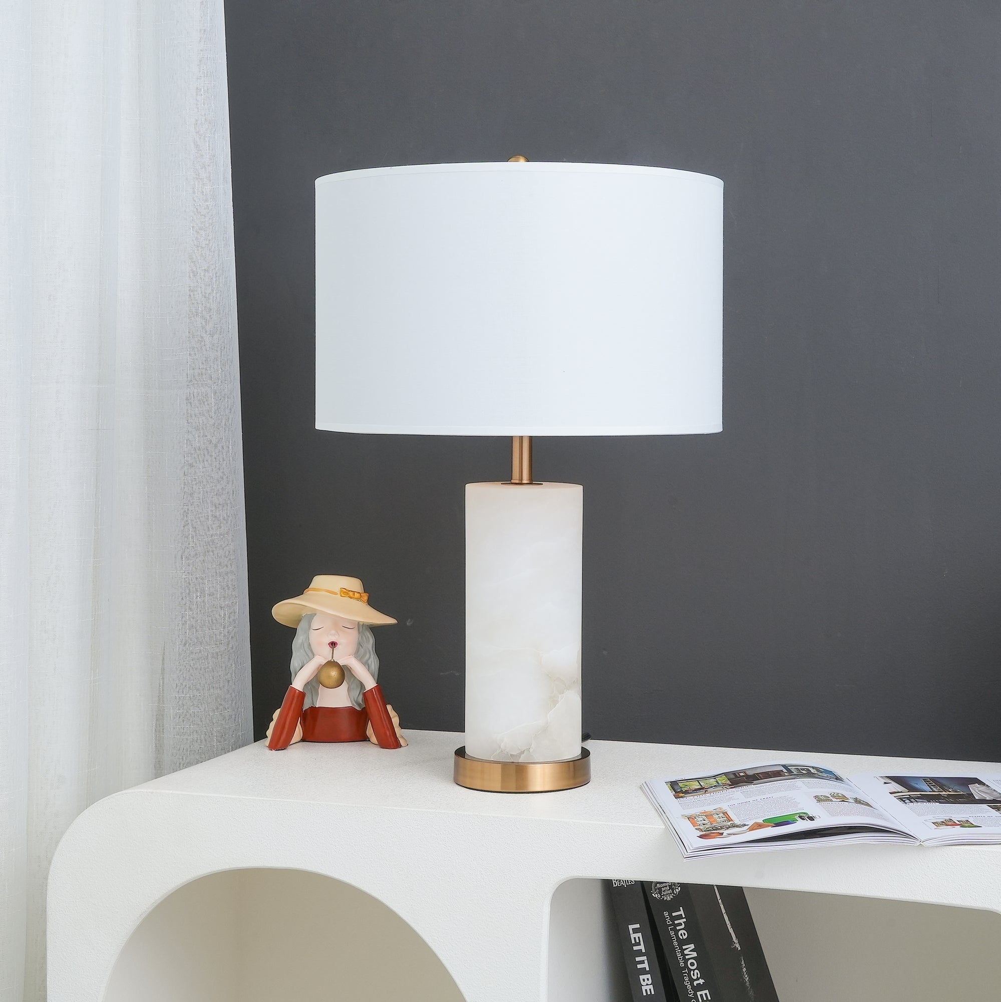 Zosilis Cylindrical Alabaster Table Lamp - Letslighting