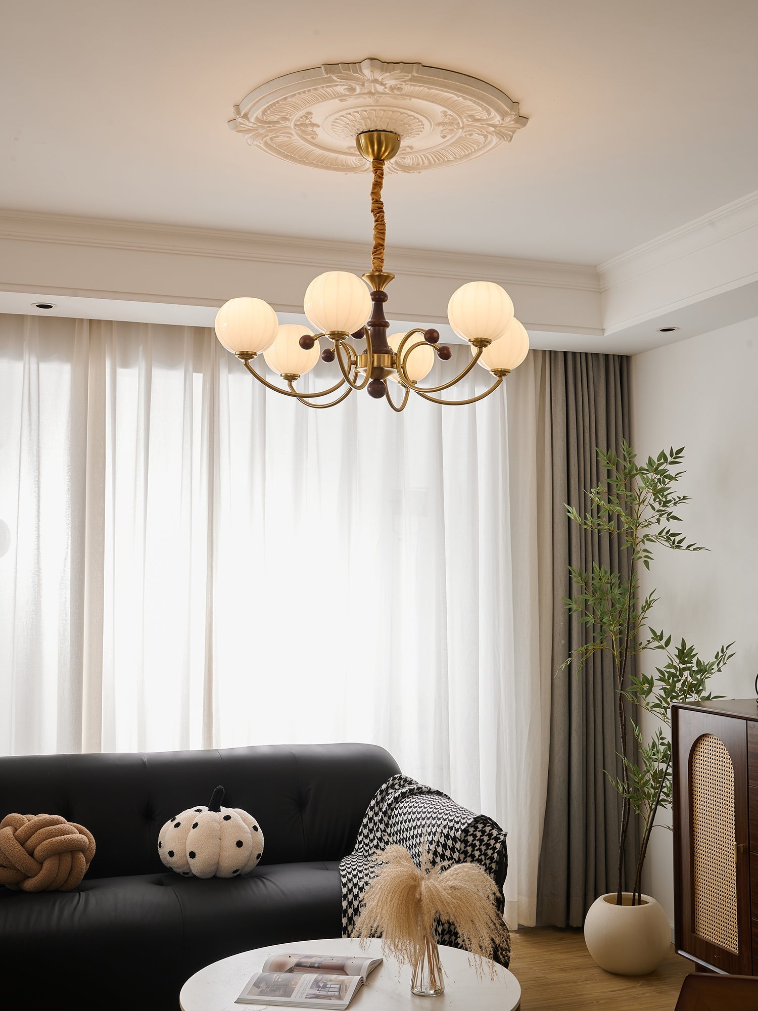 Omirara Traditional Elegance Vintage Wood Chandelier - Letslighting