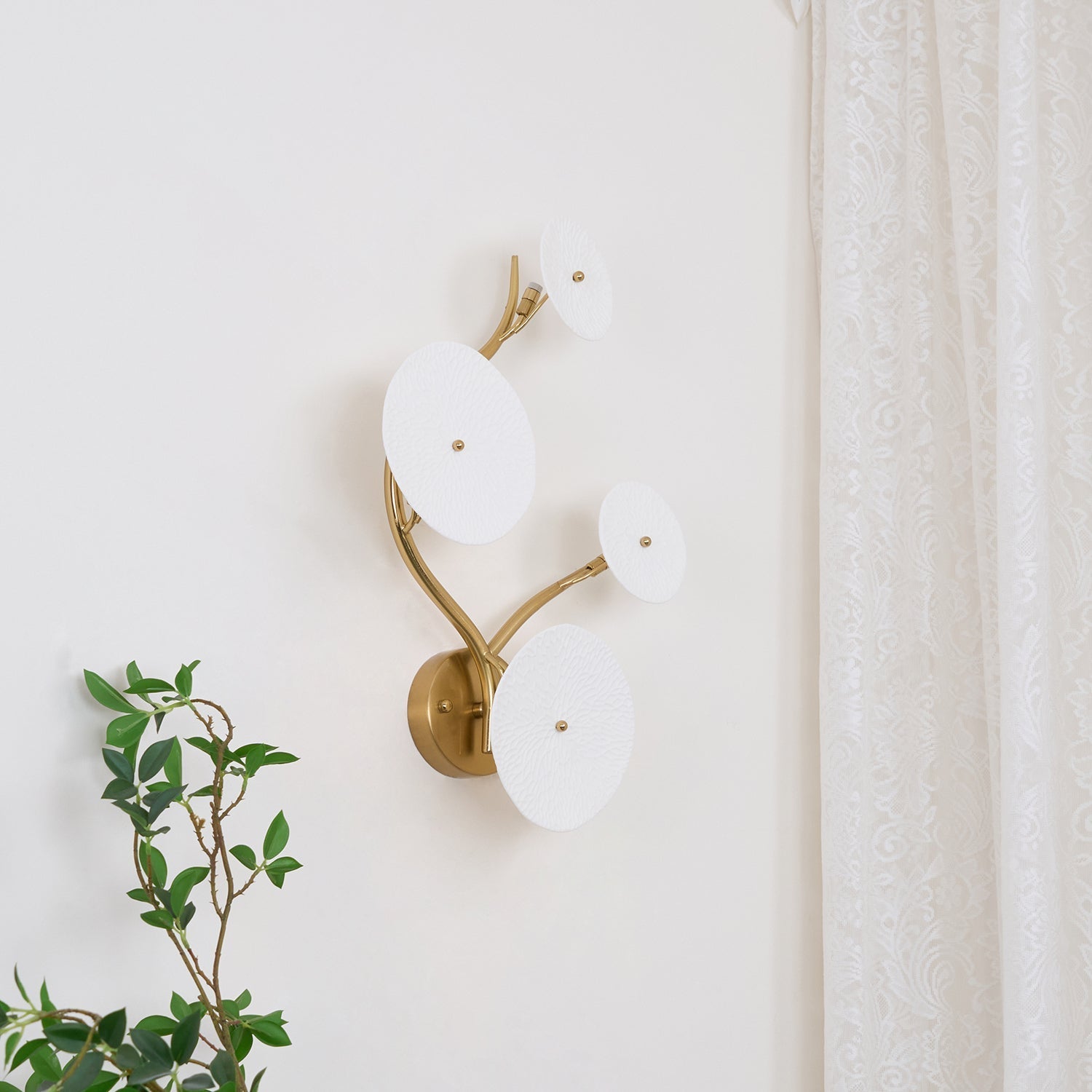 Olivia Lotus Petal Wall Lamp