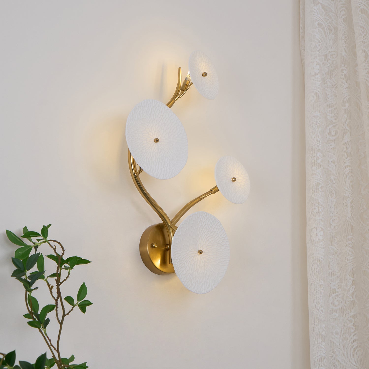 Olivia Lotus Petal Wall Lamp