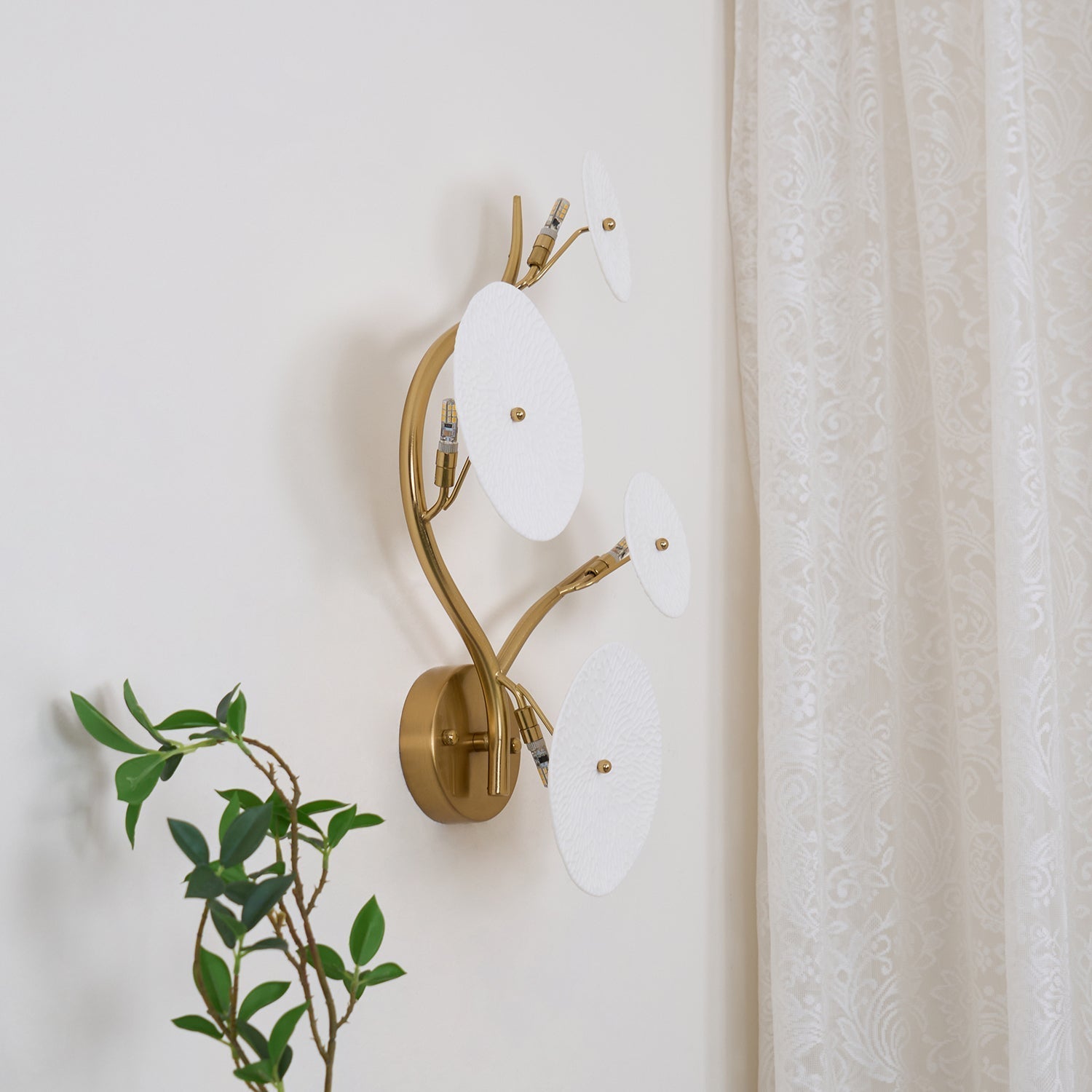 Olivia Lotus Petal Wall Lamp