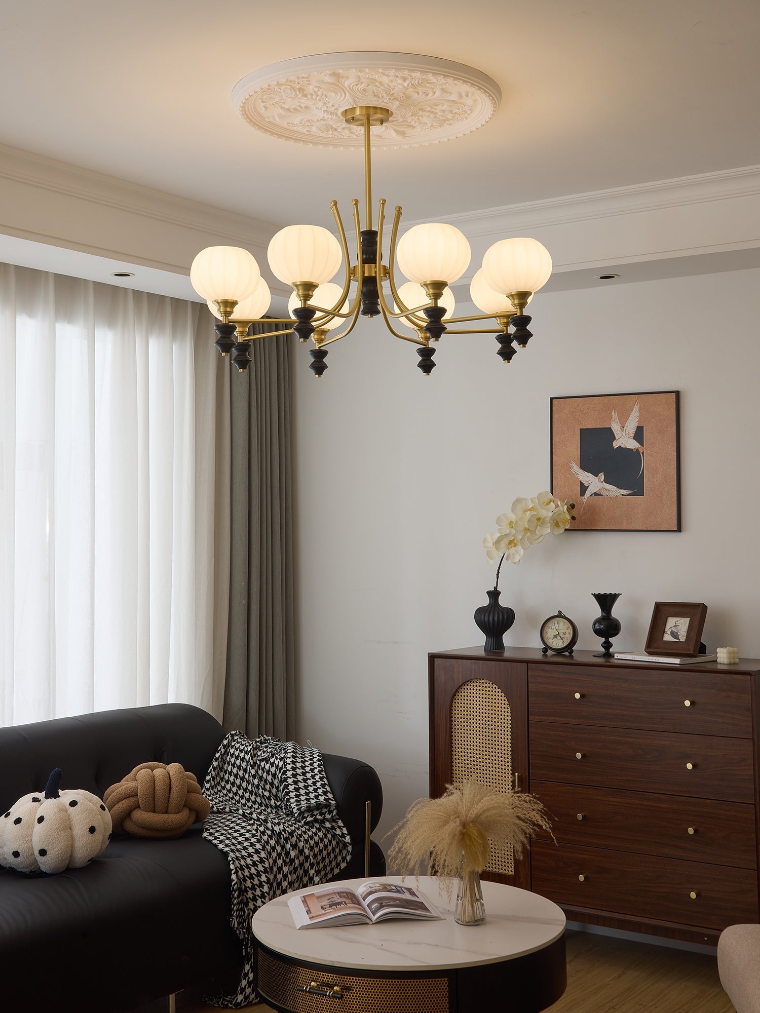 Zavenen Traditional Elegance Vintage Brass Wood Chandelier - Letslighting