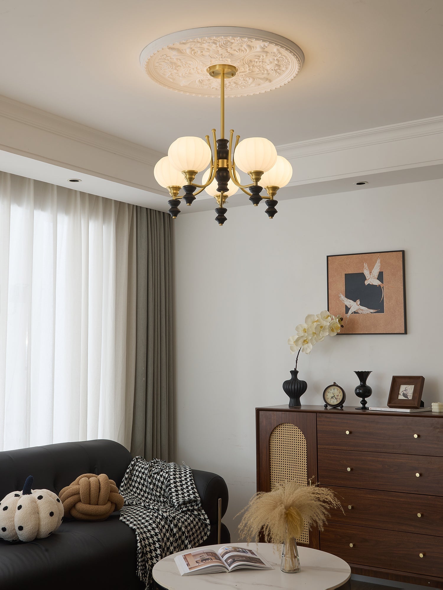 Zavenen Traditional Elegance Vintage Brass Wood Chandelier - Letslighting