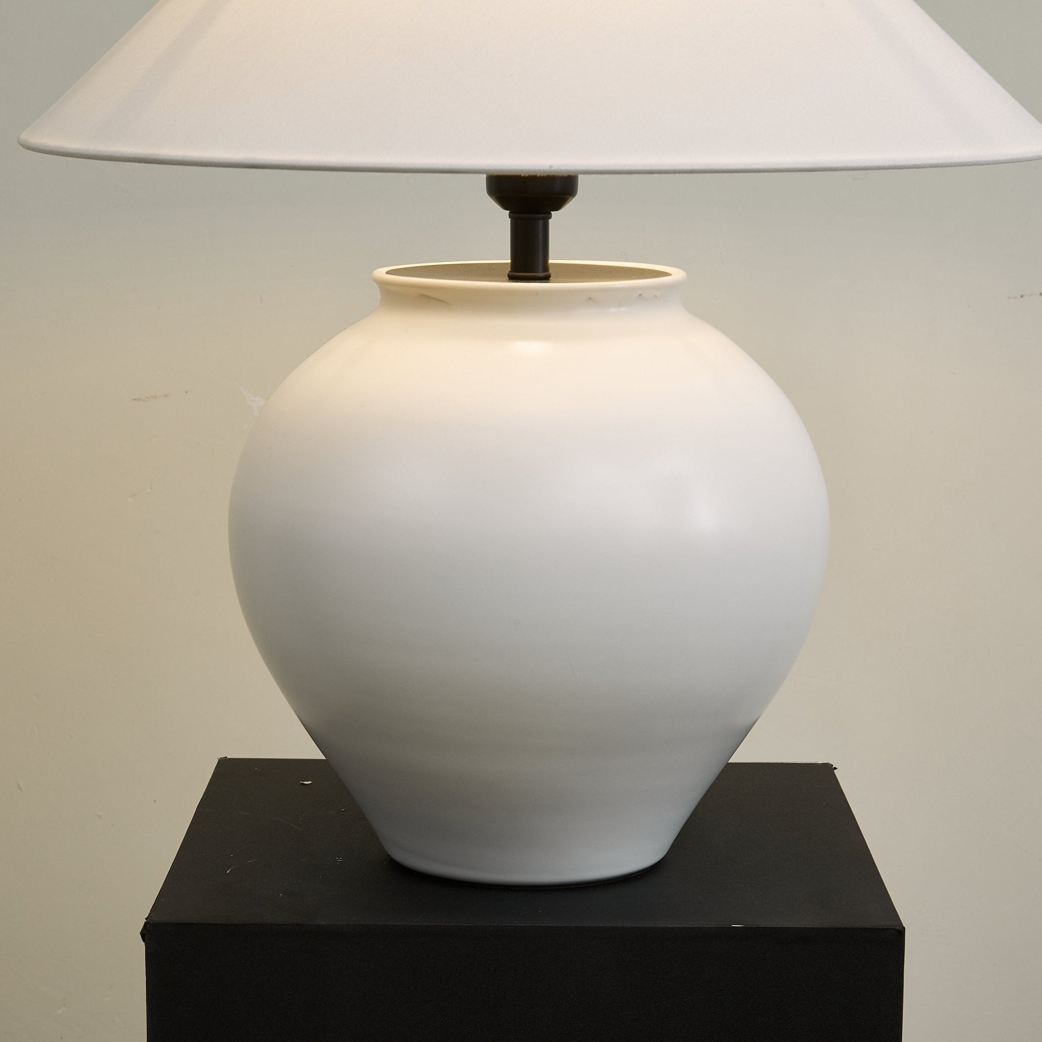 Vaso Classic Fabric Table Lamp - Letslighting