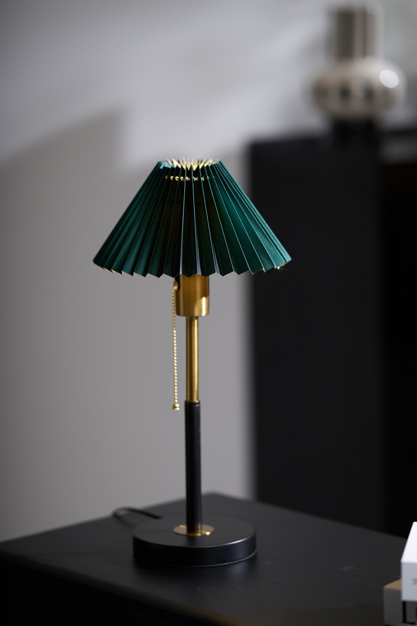 Madison Minimalist Ceramics Table Lamp - Letslighting